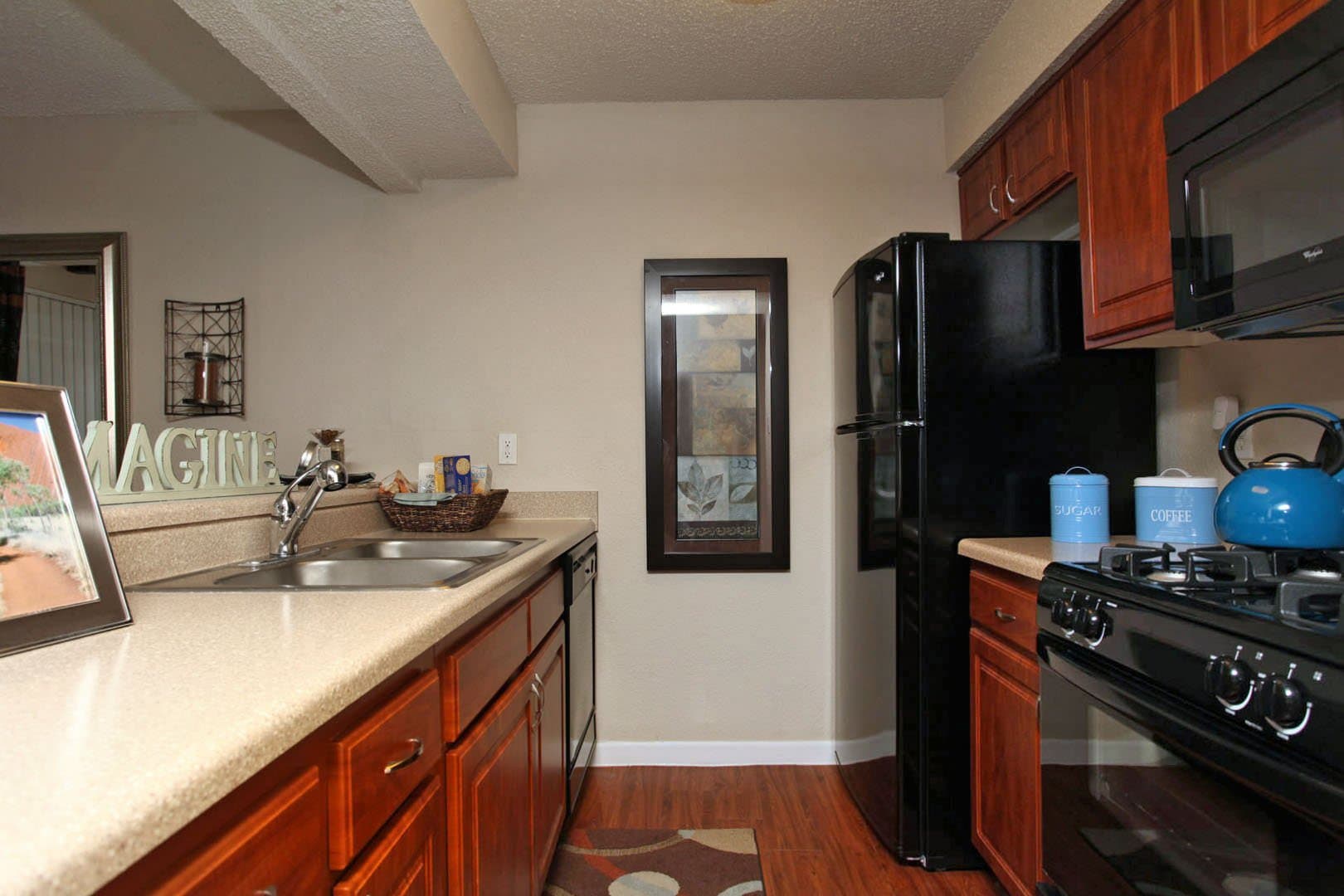 Austin Apartment: 7201 Hart Ln