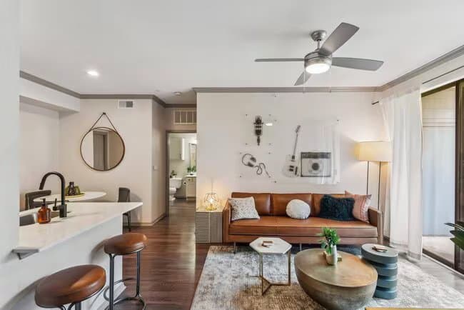 austin Apartment: 8600 Research blvd