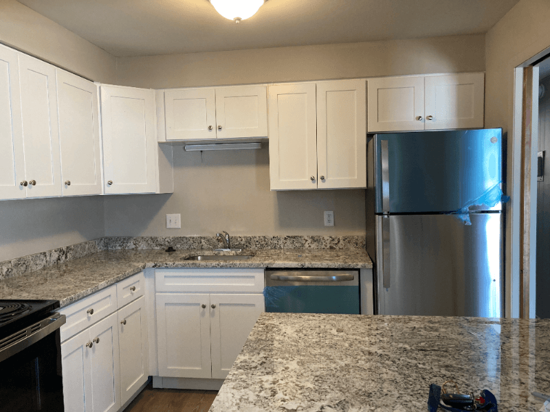 Dewitt Apartment: 5599 Thompson Road