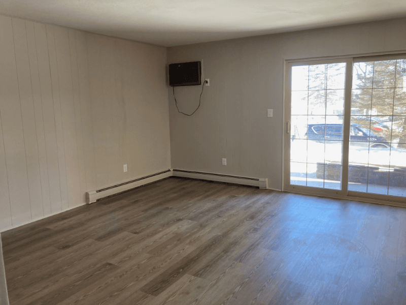 Dewitt Apartment: 5599 Thompson Road