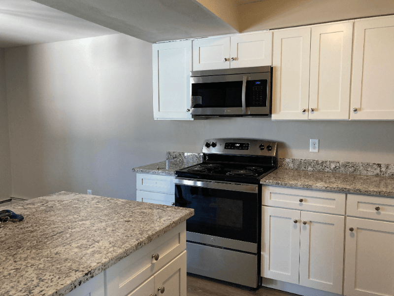 Dewitt Apartment: 5599 Thompson Road