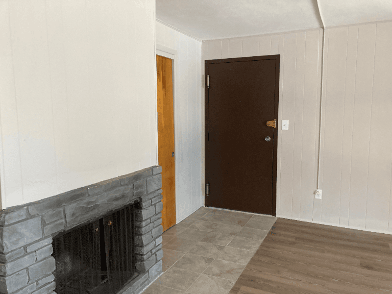 Dewitt Apartment: 5599 Thompson Road