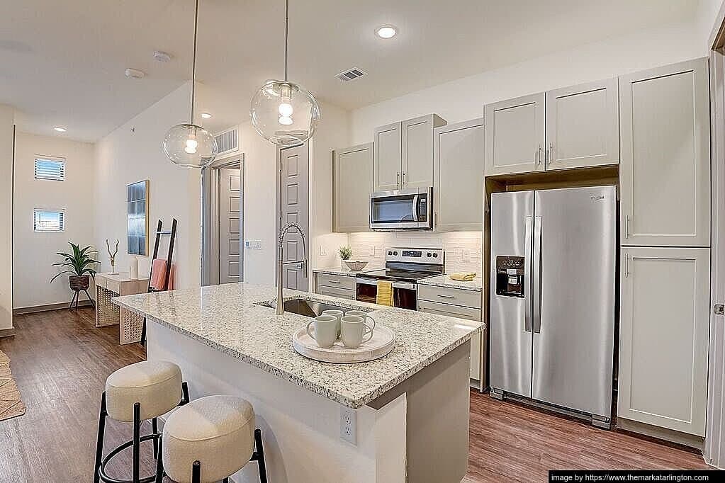 Arlington Apartment: 3701 Dr. Martin Luther King Jr. Dr