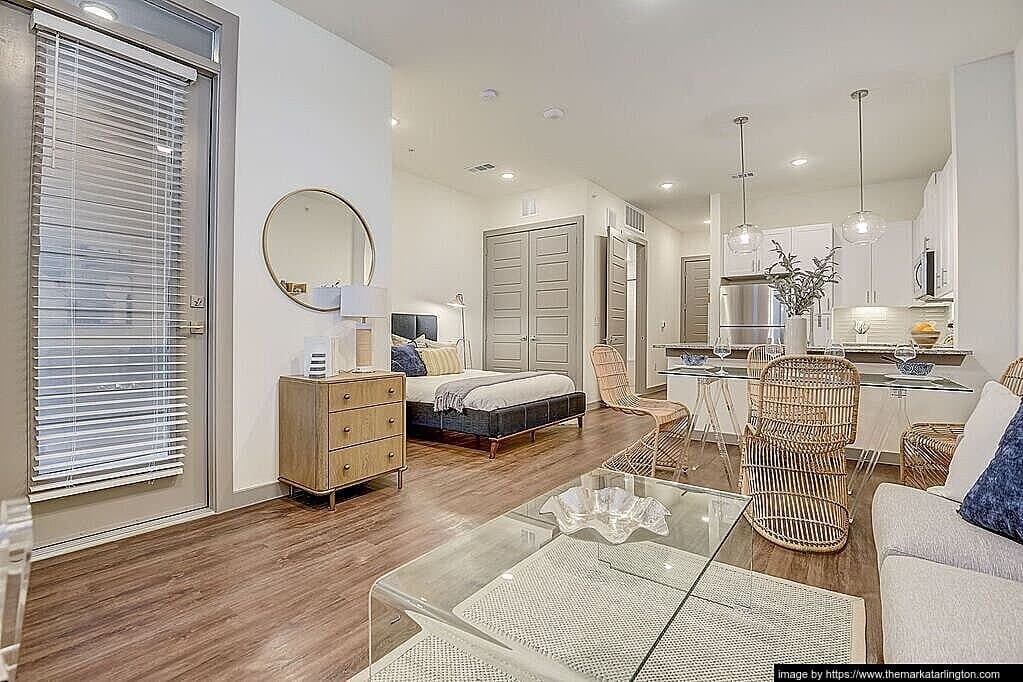 Arlington Apartment: 3701 Dr. Martin Luther King Jr. Dr