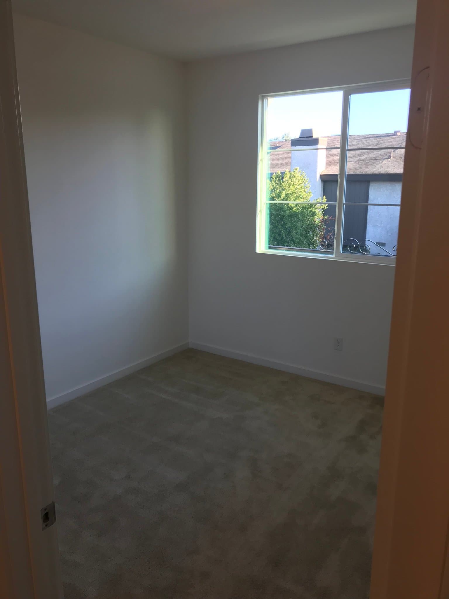 Arleta Single Room: 14331 W Joy Dr