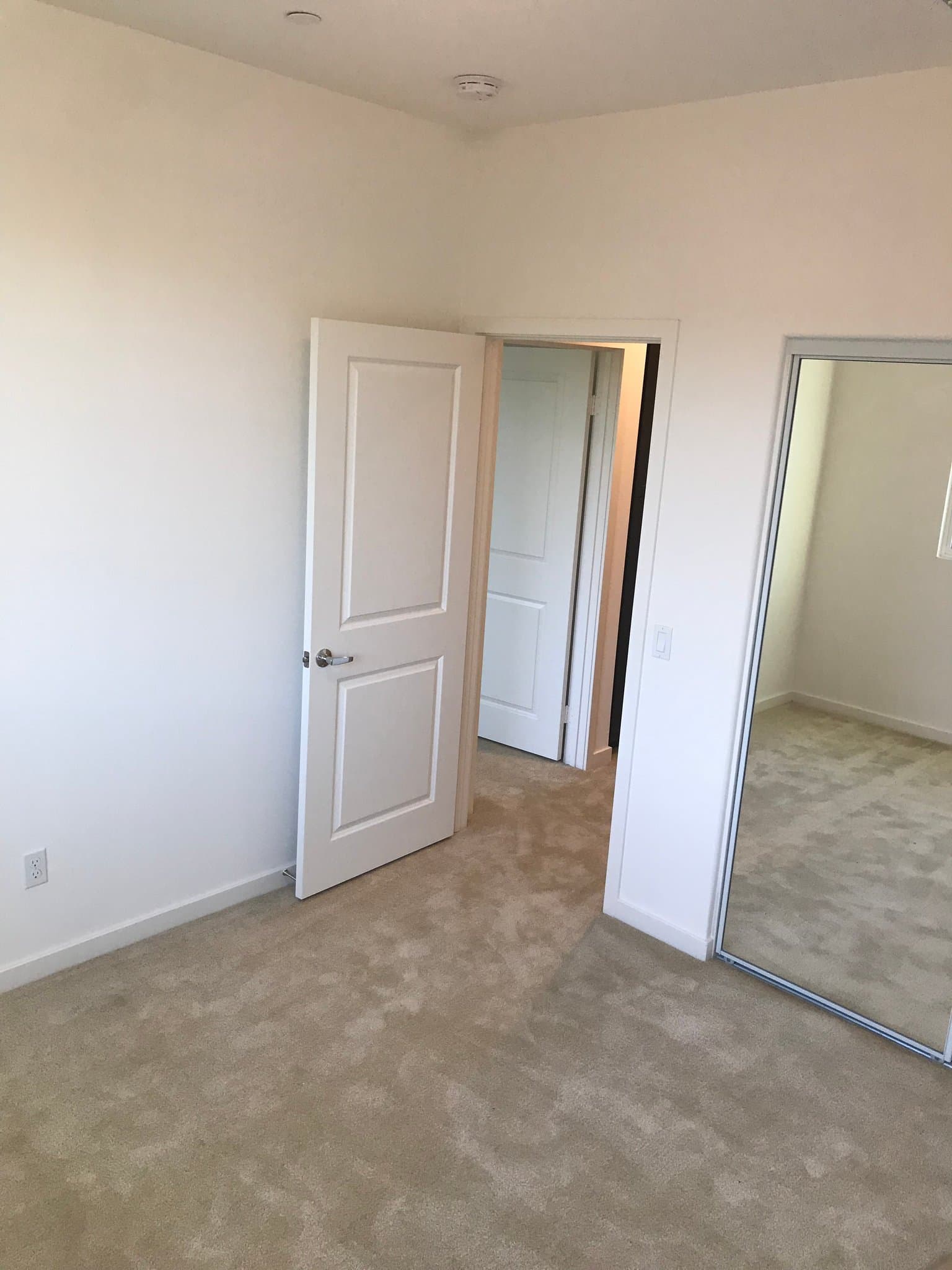 Arleta Single Room: 14331 W Joy Dr