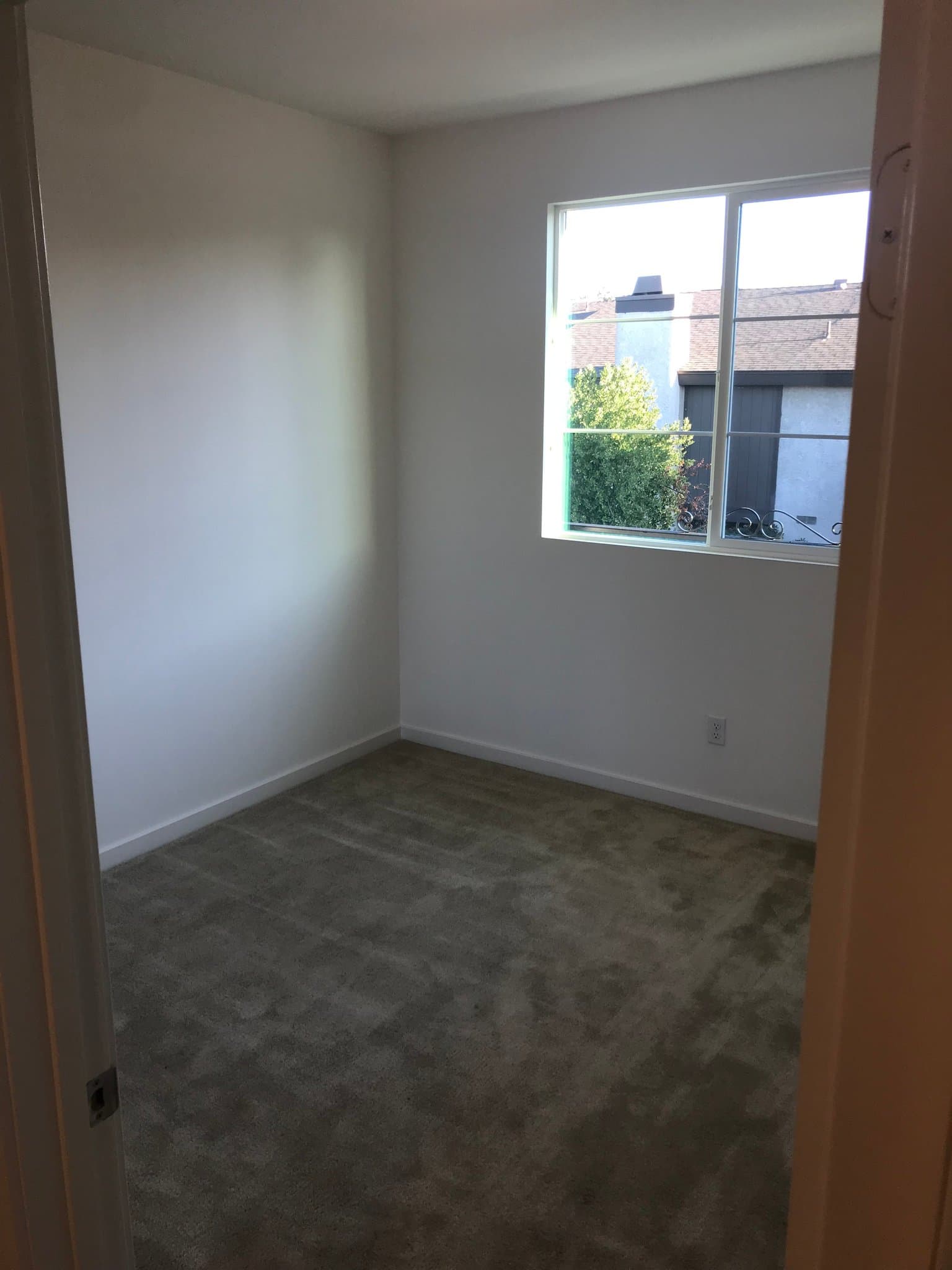 Arleta Single Room: 14331 W Joy Dr
