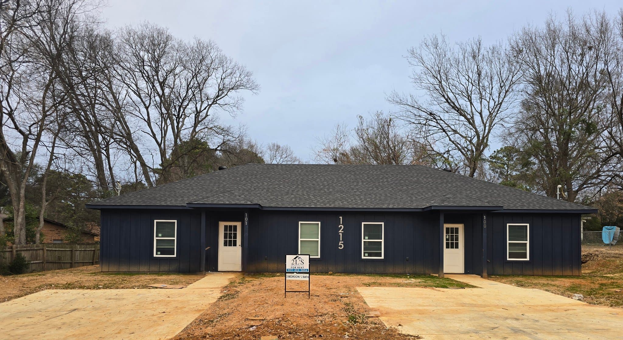 Longview Multiplex: 1215 Fairway Drive