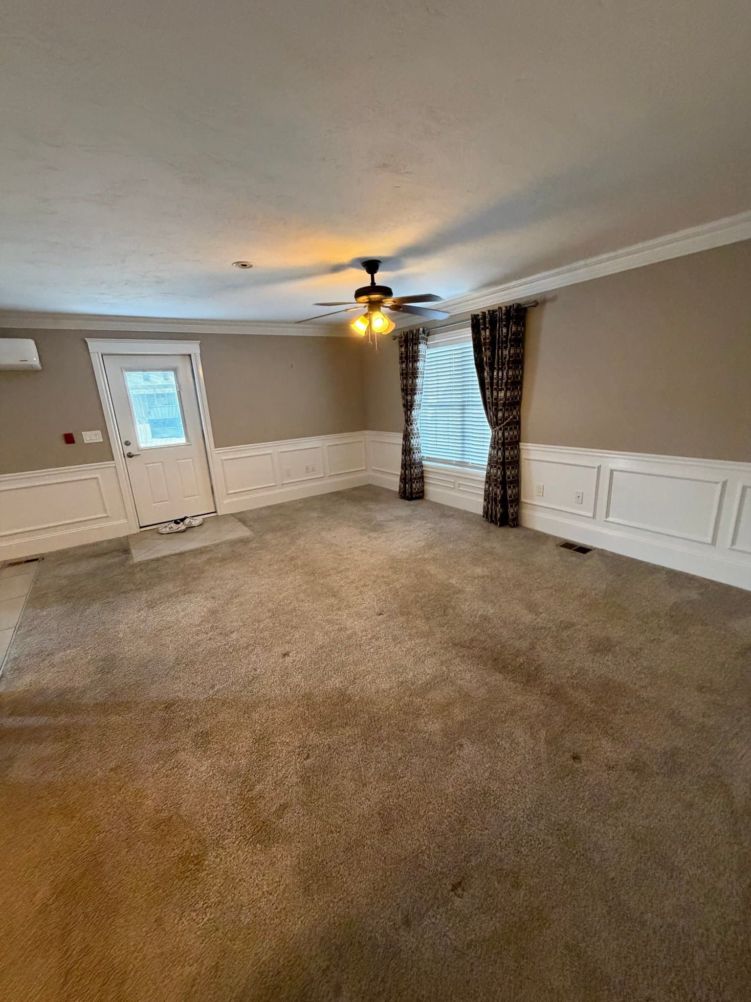 Millbury Apartment: 19 Main St