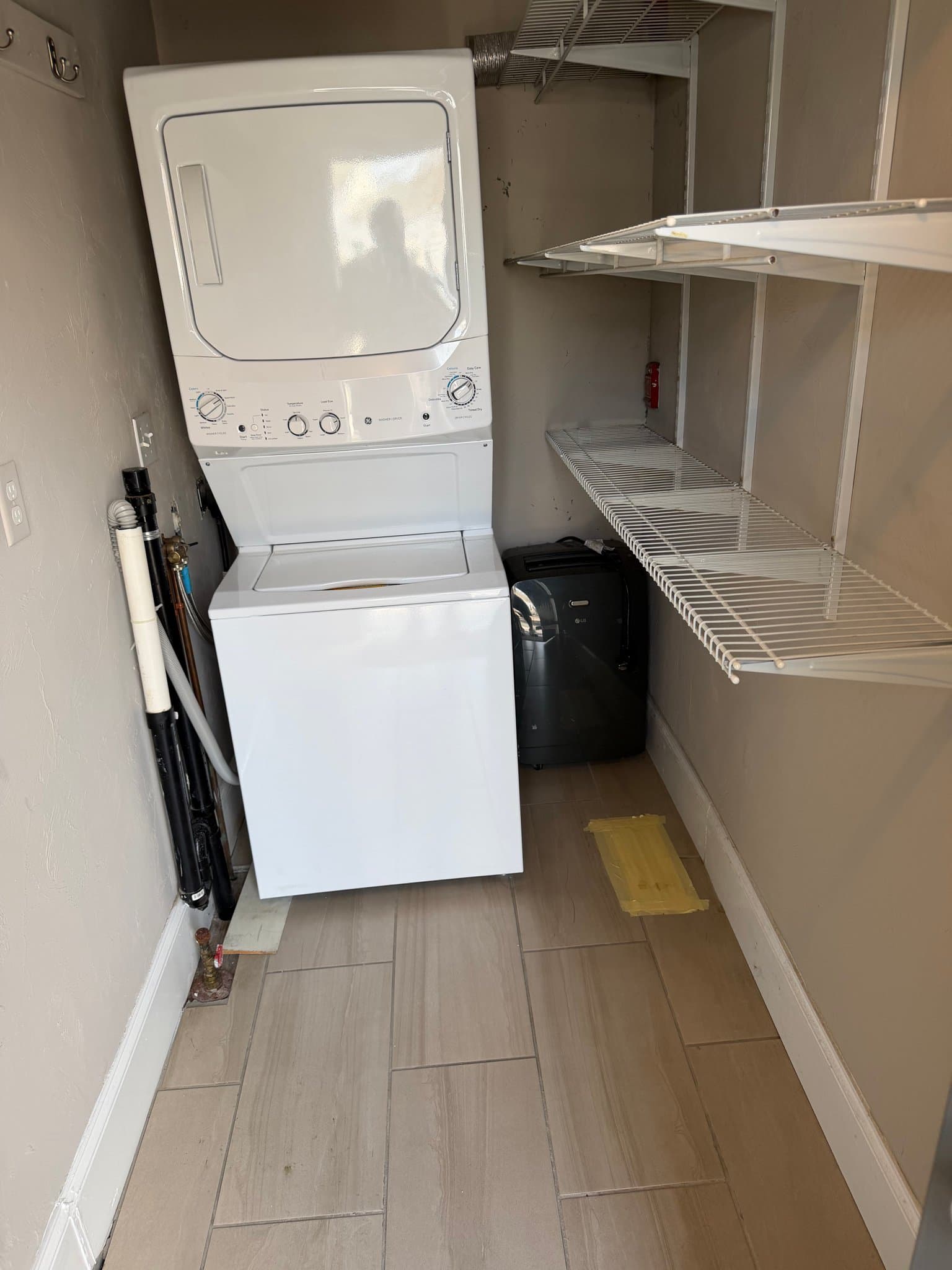 Millbury Apartment: 19 Main St