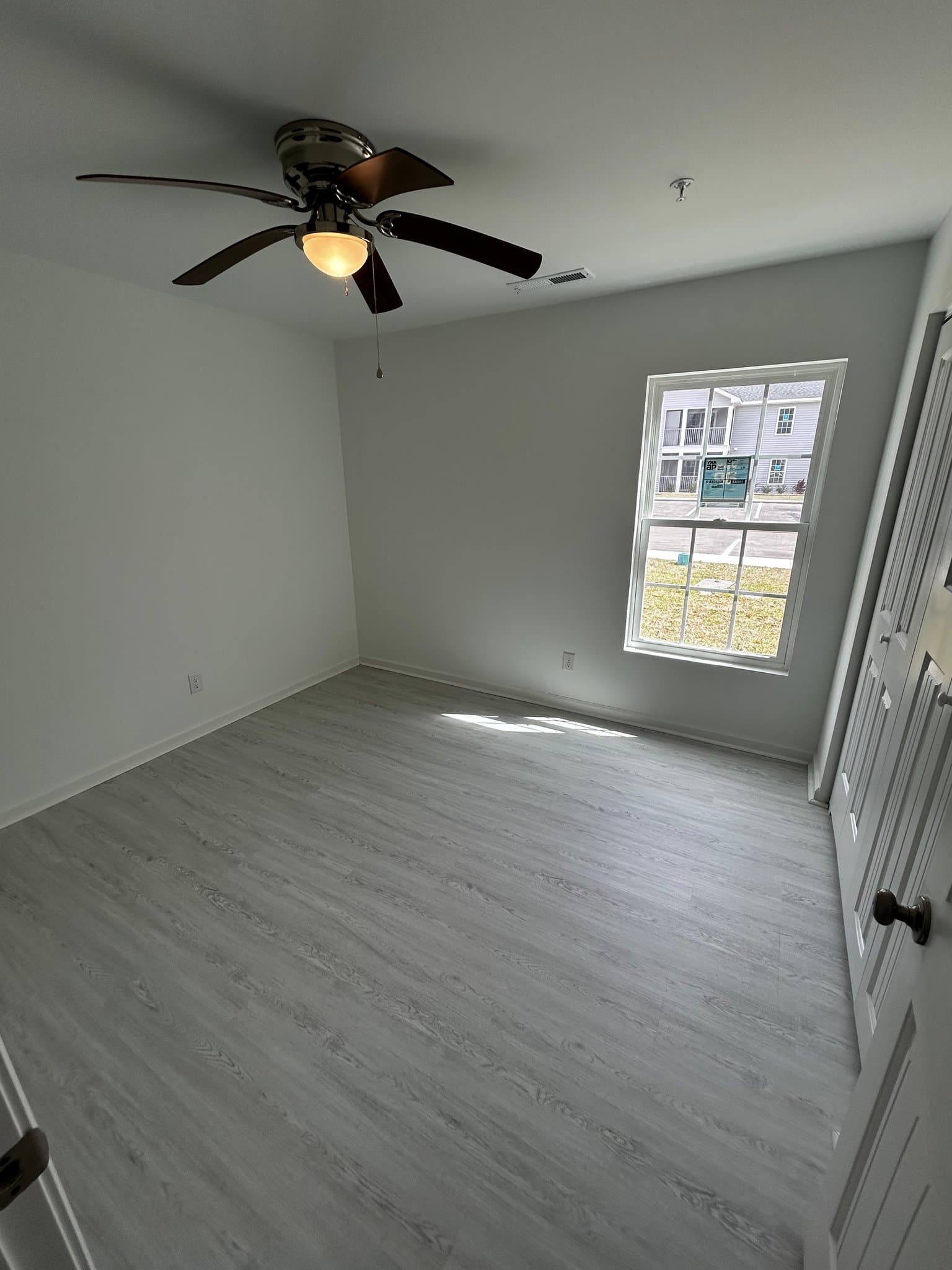 Longs Condo: 171 Charter Dr
