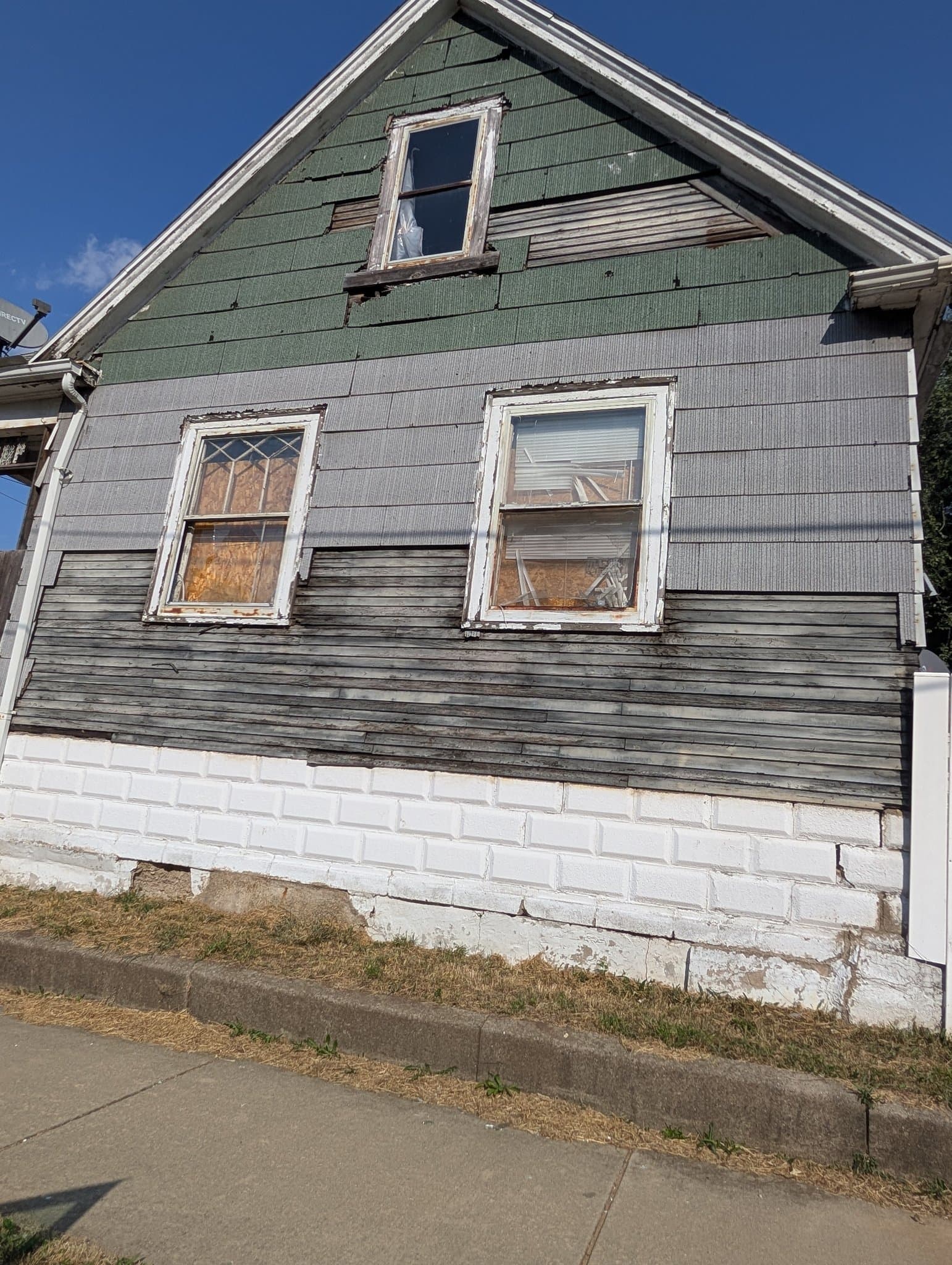 Peoria House: 422 S Louisa St