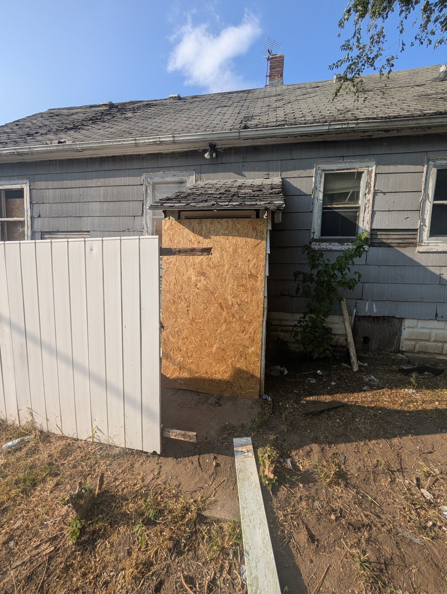 Peoria House: 422 S Louisa St