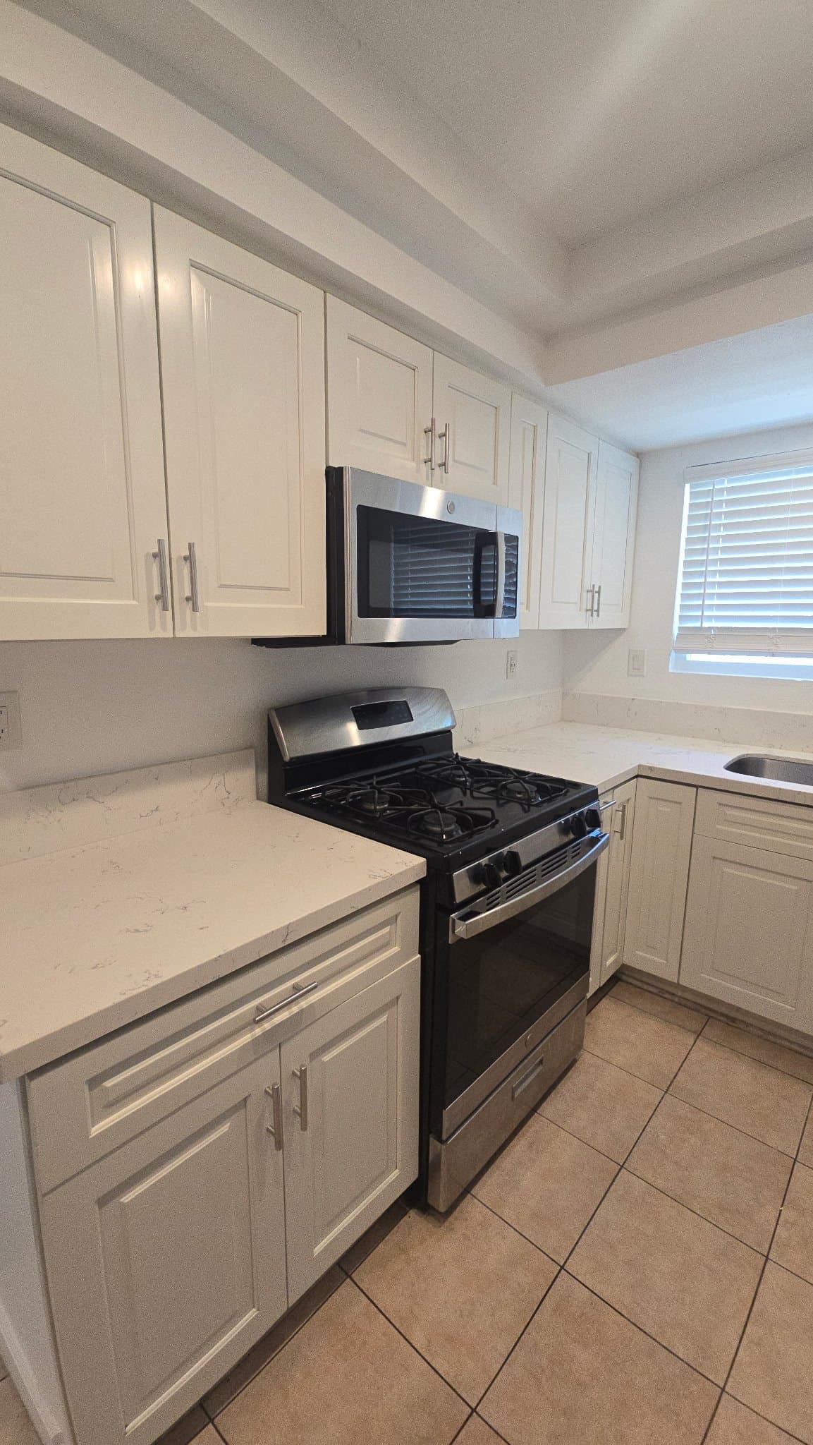 Upland Townhome: 614 W Arrow Hwy