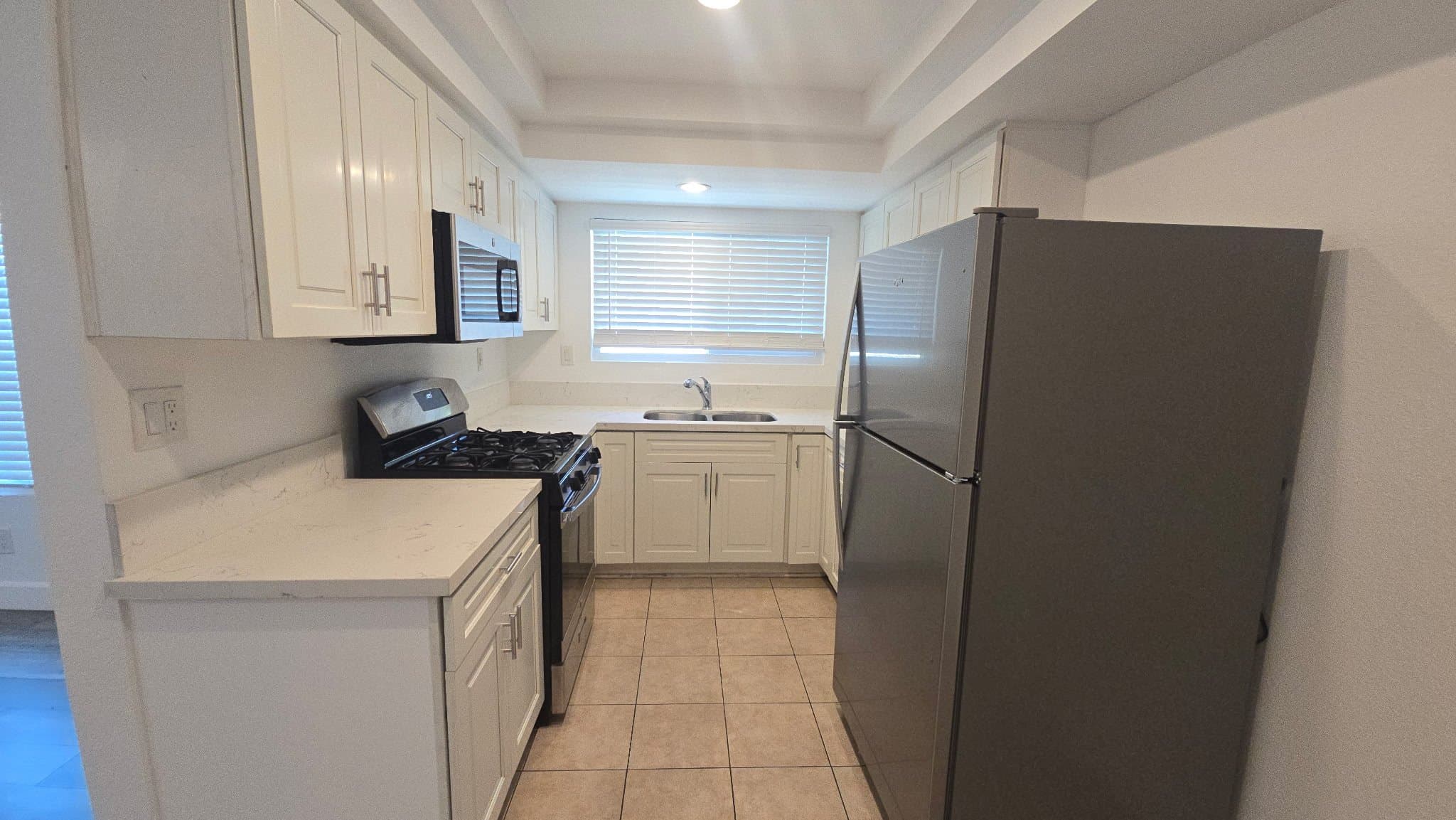 Upland Townhome: 614 W Arrow Hwy