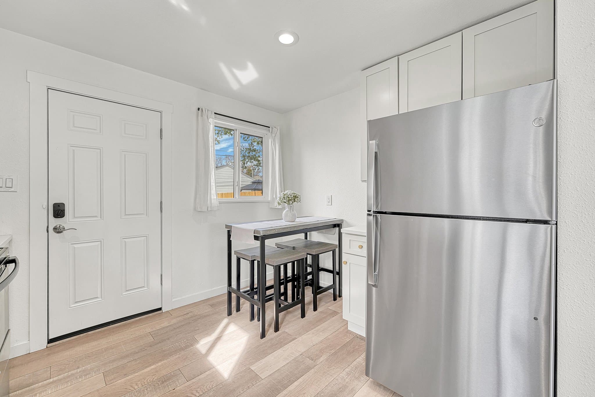 Aurora Multiplex: 57 Del Mar Cir