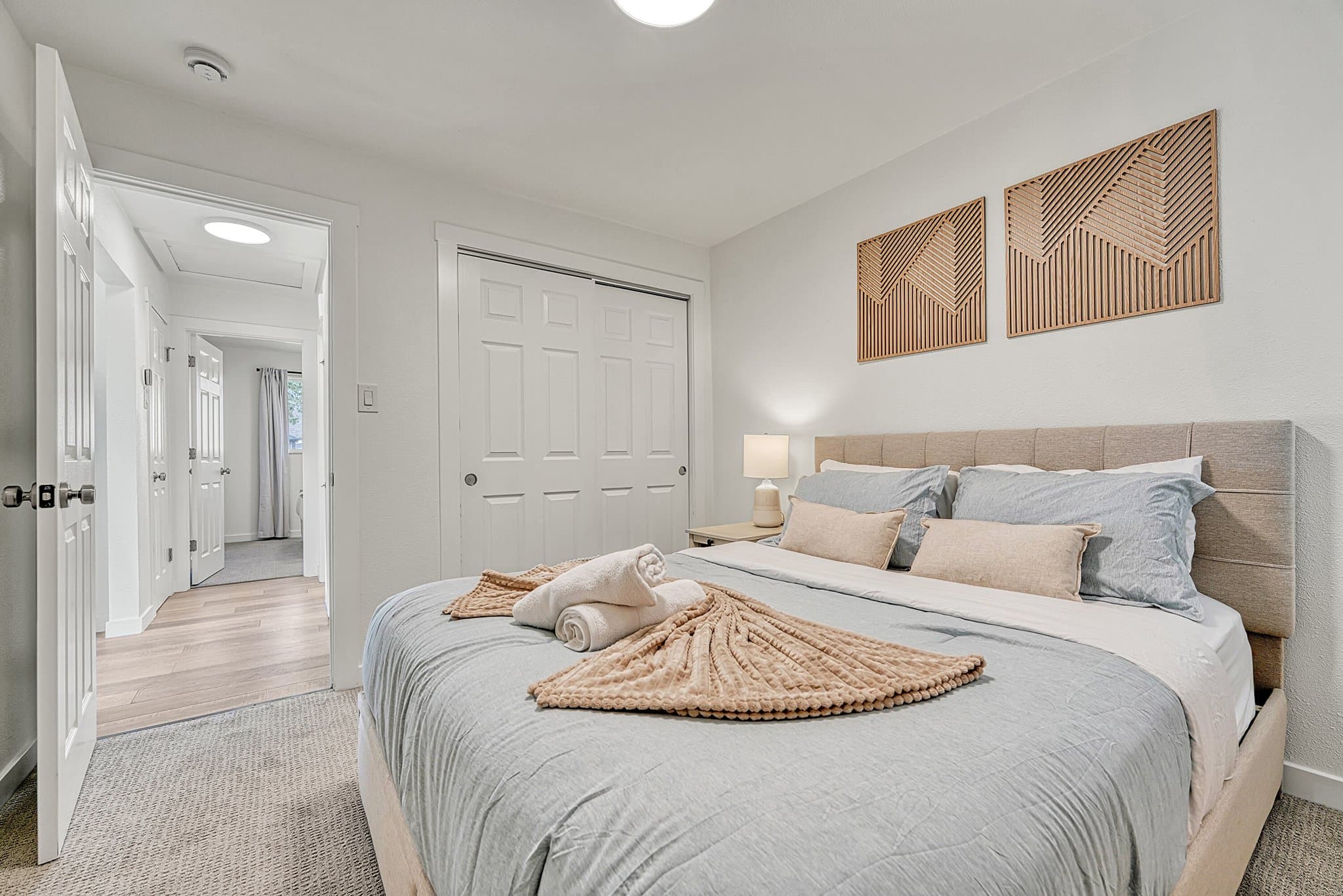 Aurora Multiplex: 57 Del Mar Cir