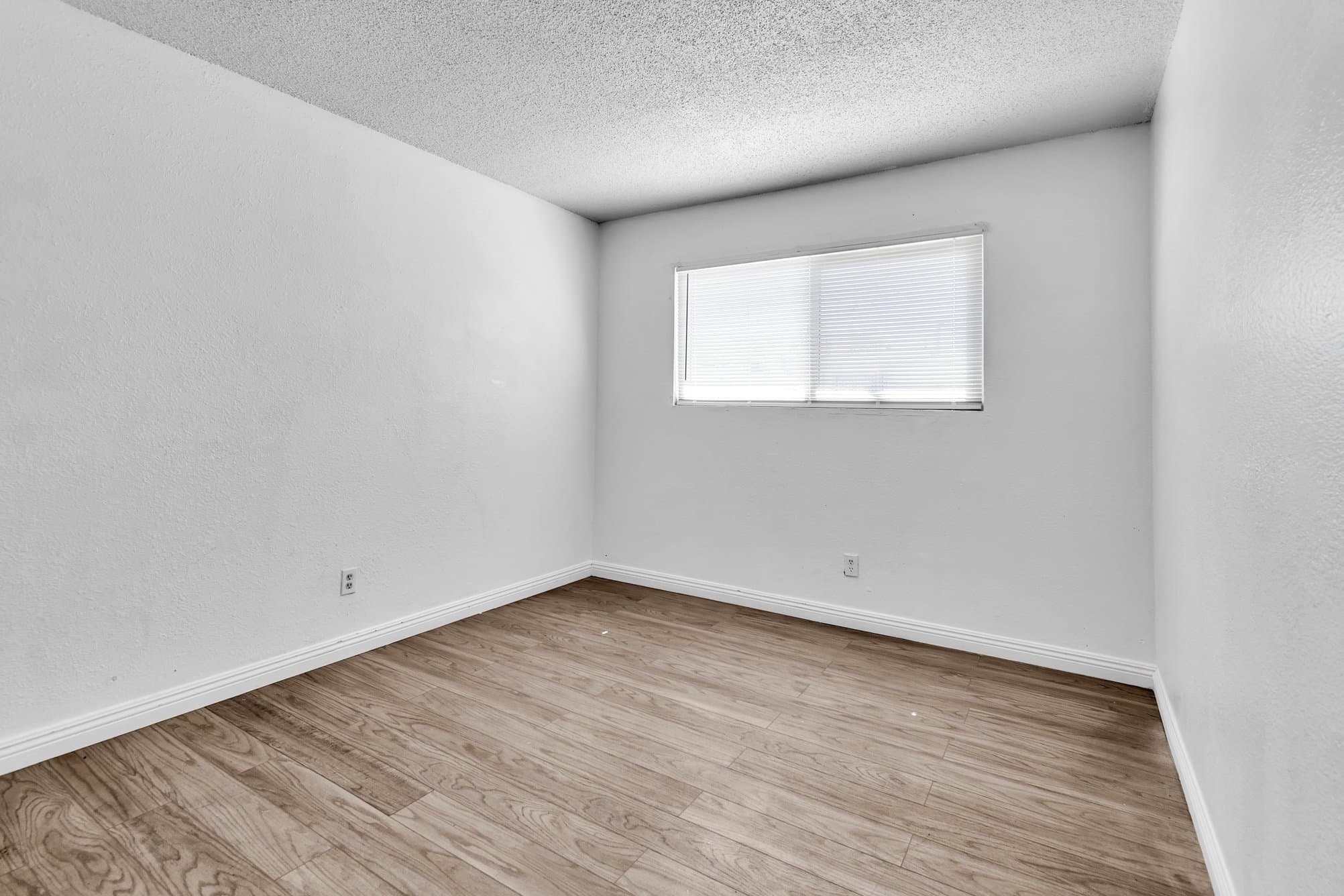 Las Vegas Multiplex: 2508 E Mesquite Ave