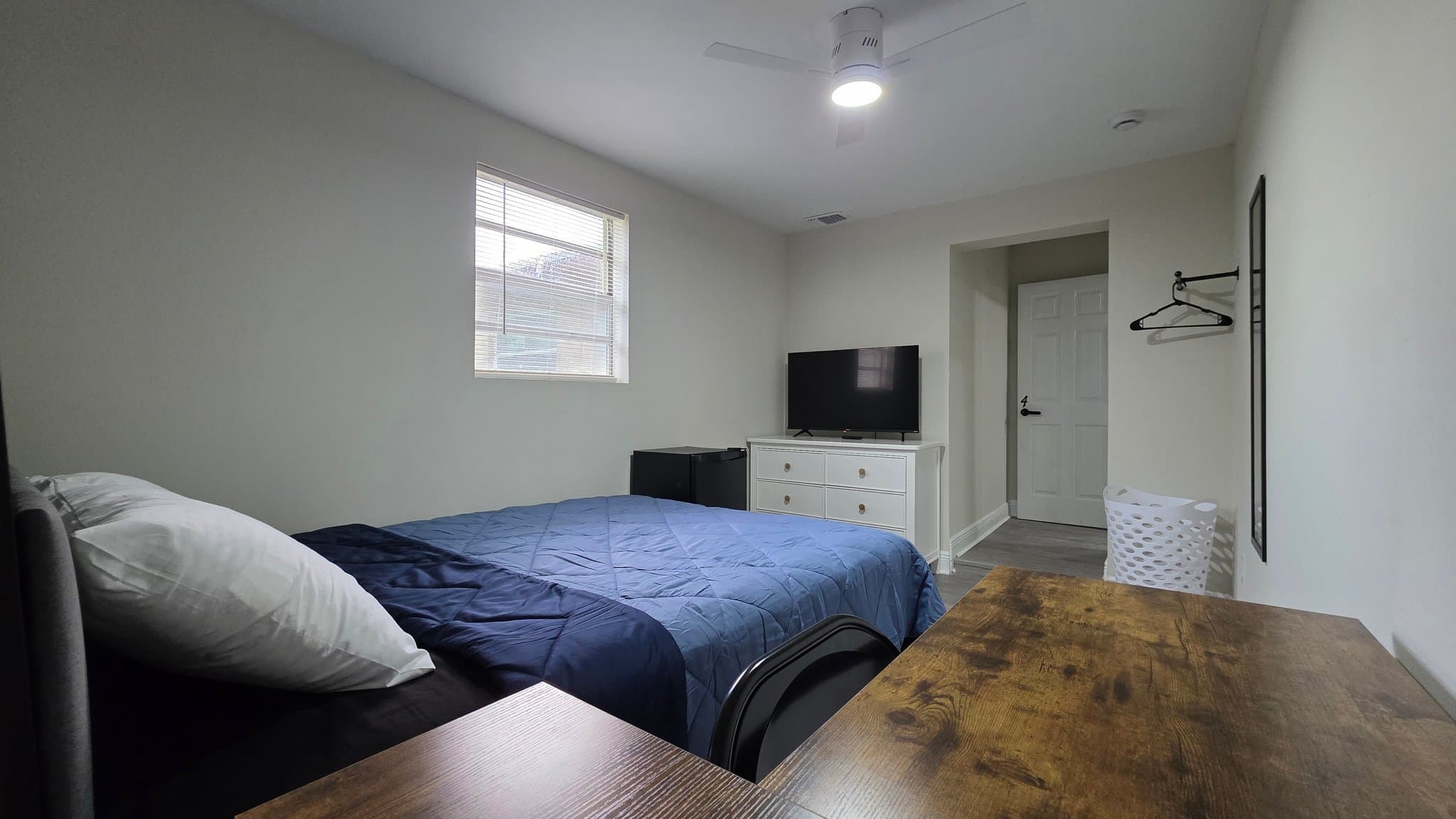 Orlando Single Room: 1343 Poppy Ave.