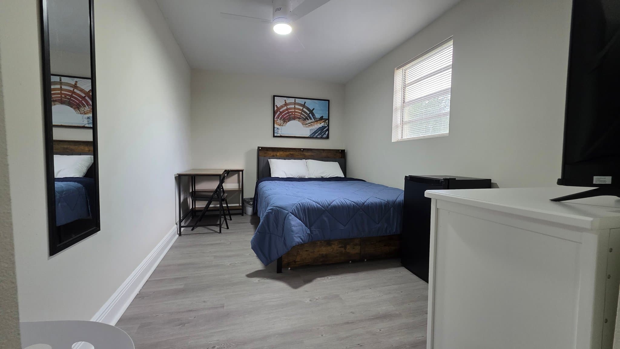 Orlando Single Room: 1343 Poppy Ave.
