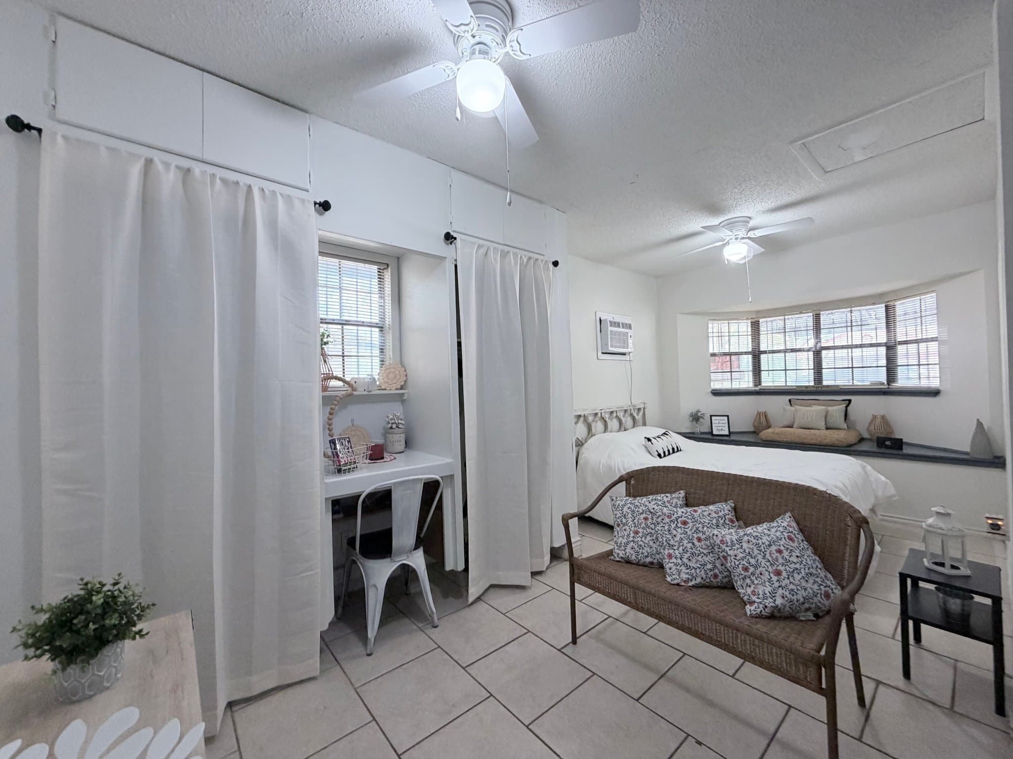 San Antonio Apartment: 7418 Meadow Cliff St