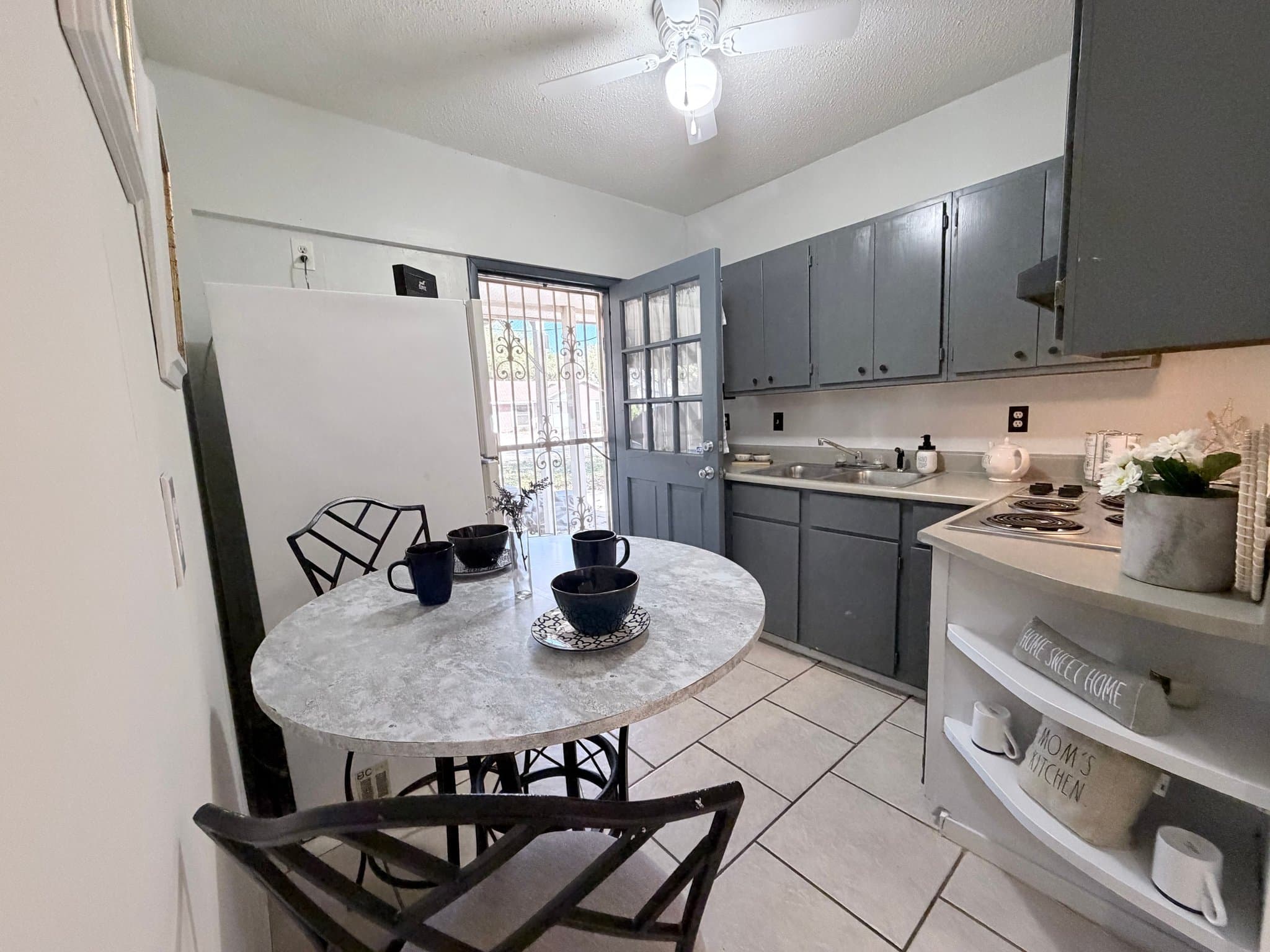 San Antonio Apartment: 7418 Meadow Cliff St