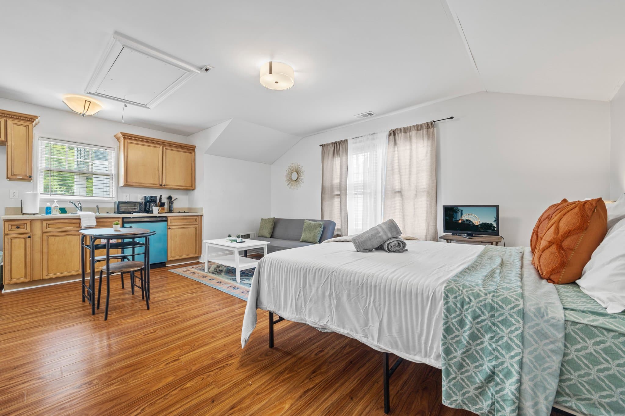 Atlanta Multiplex: 1267 Atlantic Drive NW