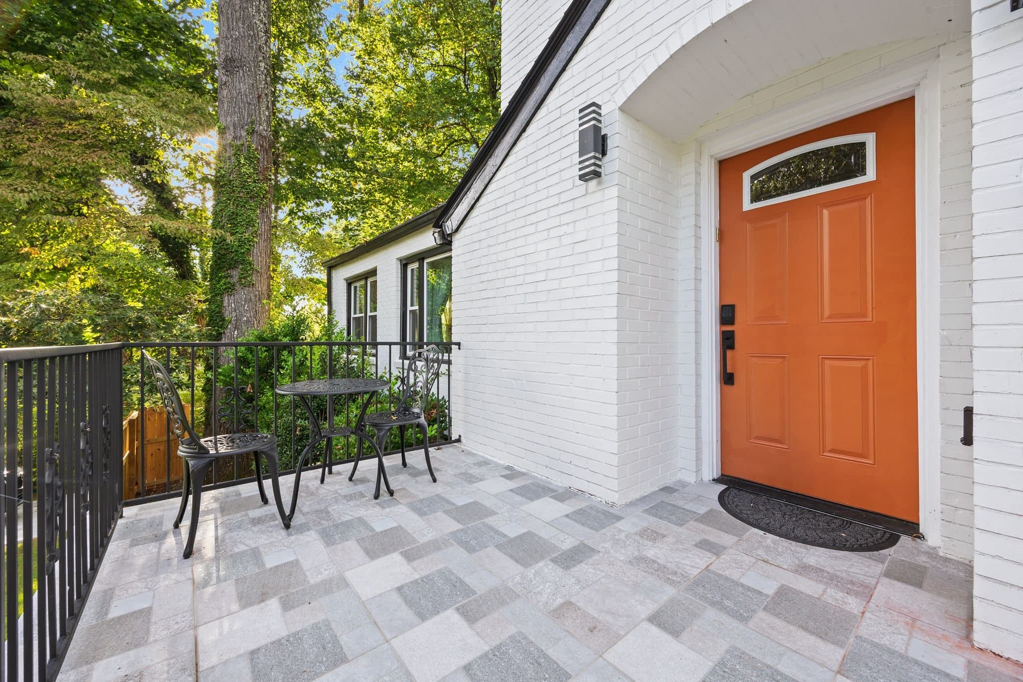 Atlanta Multiplex: 10 Claire Drive SE