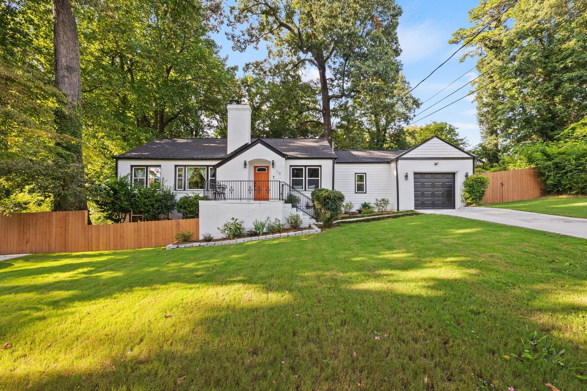 Atlanta Multiplex: 10 Claire Drive SE
