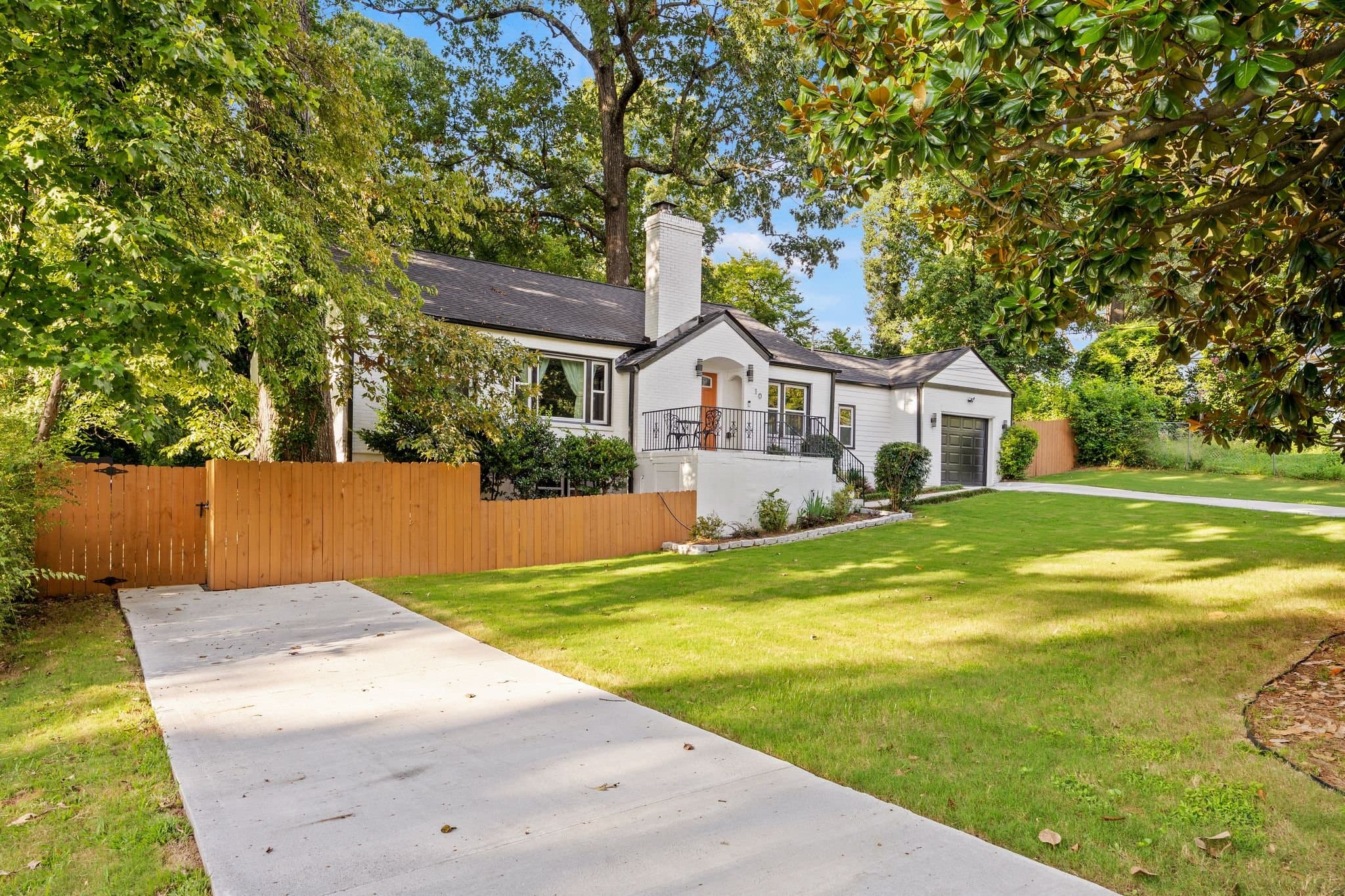 Atlanta Multiplex: 10 Claire Drive SE