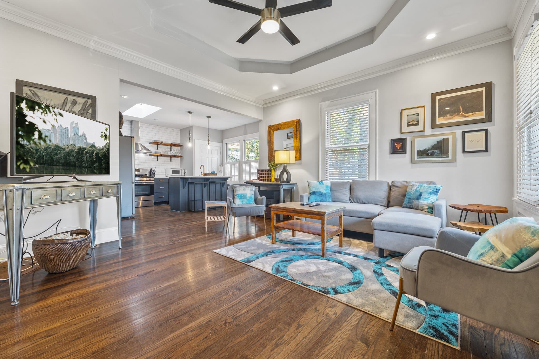 Atlanta House: 1876 DeKalb Ave NE