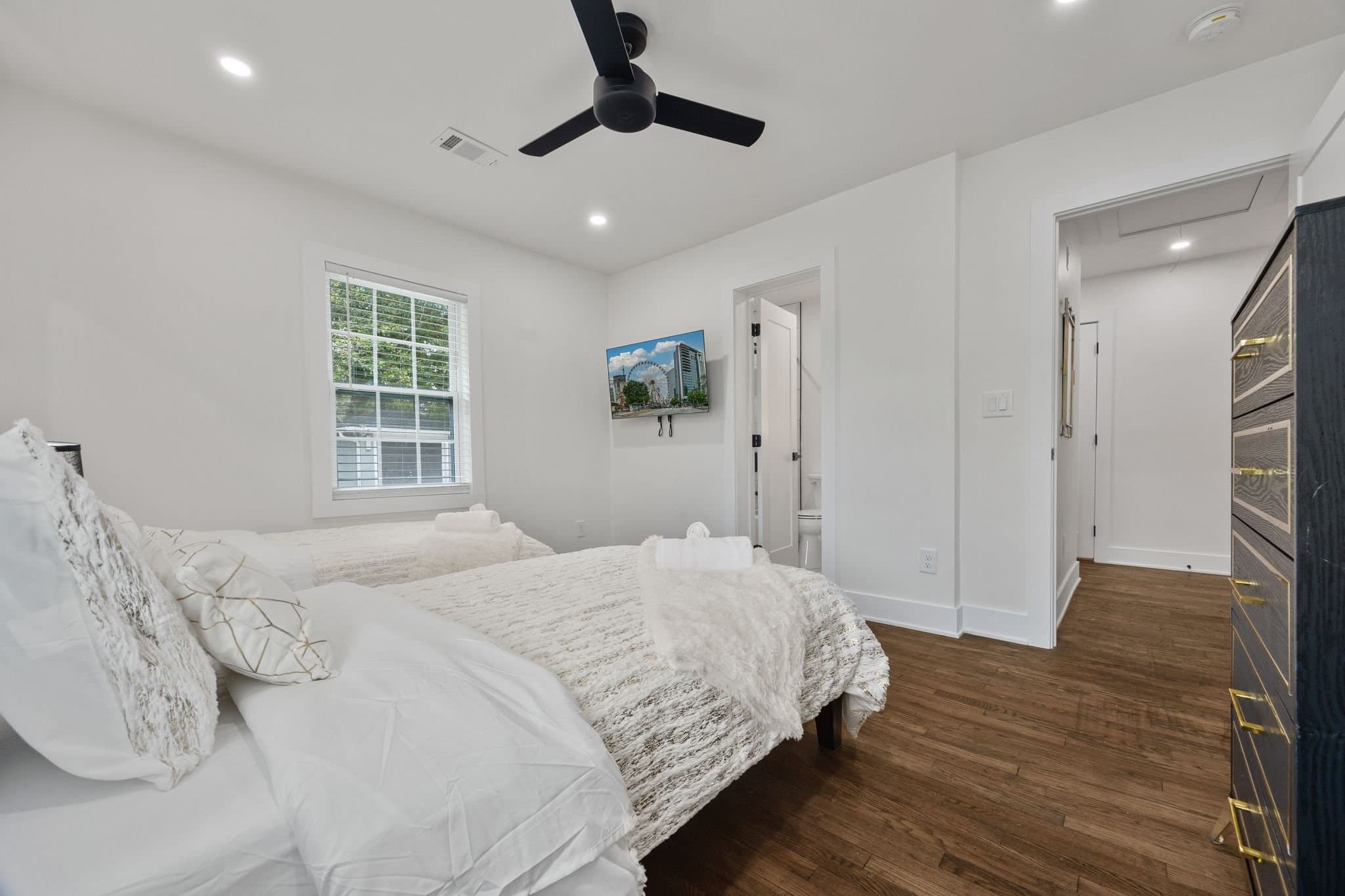 Atlanta House: 1603 Ezra Church Dr NW