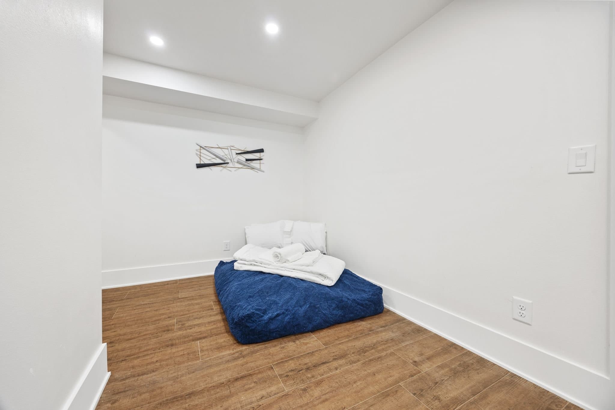 Atlanta House: 1603 Ezra Church Dr NW