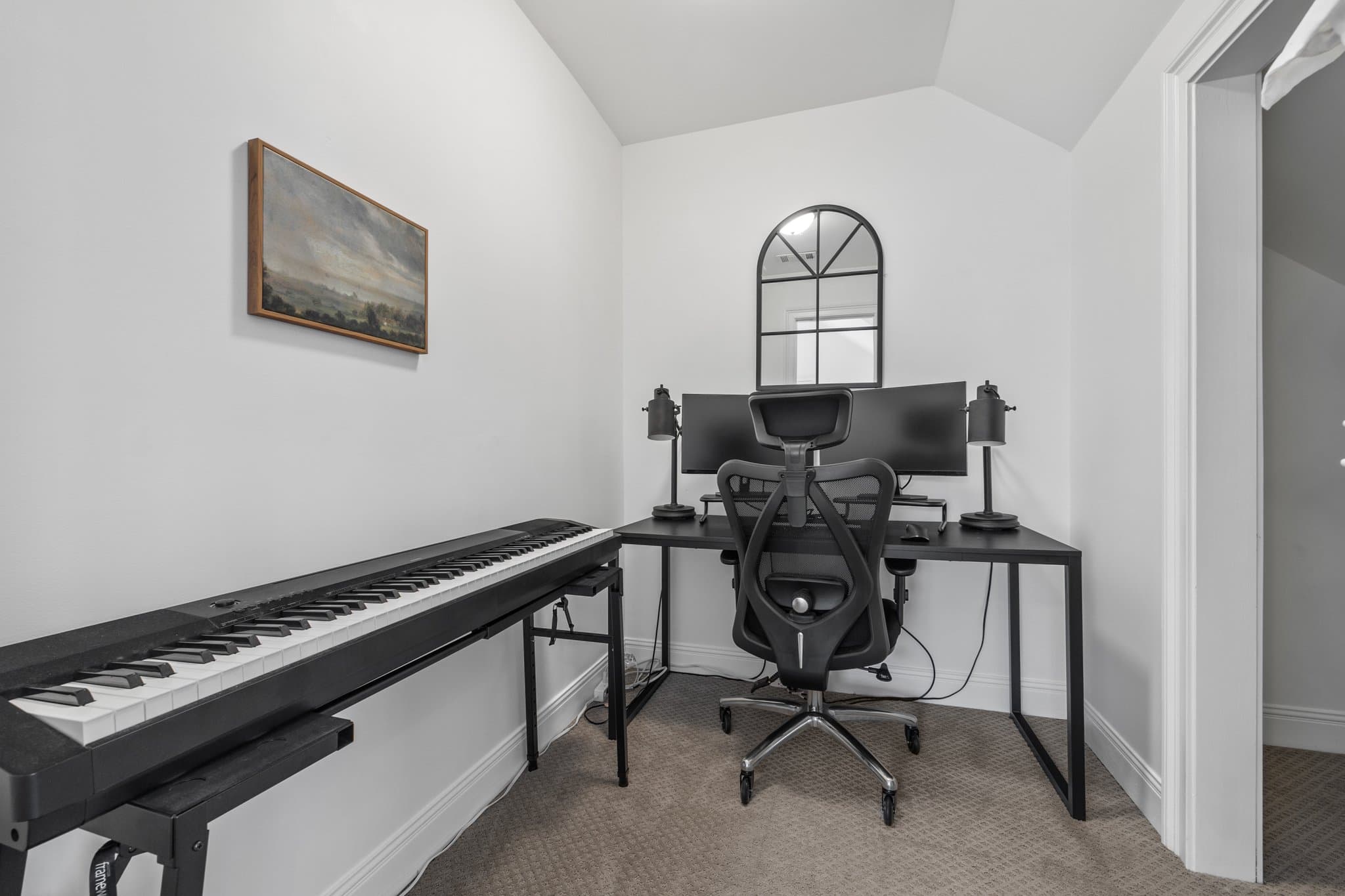 Atlanta House: 144 Holiday Ave NE