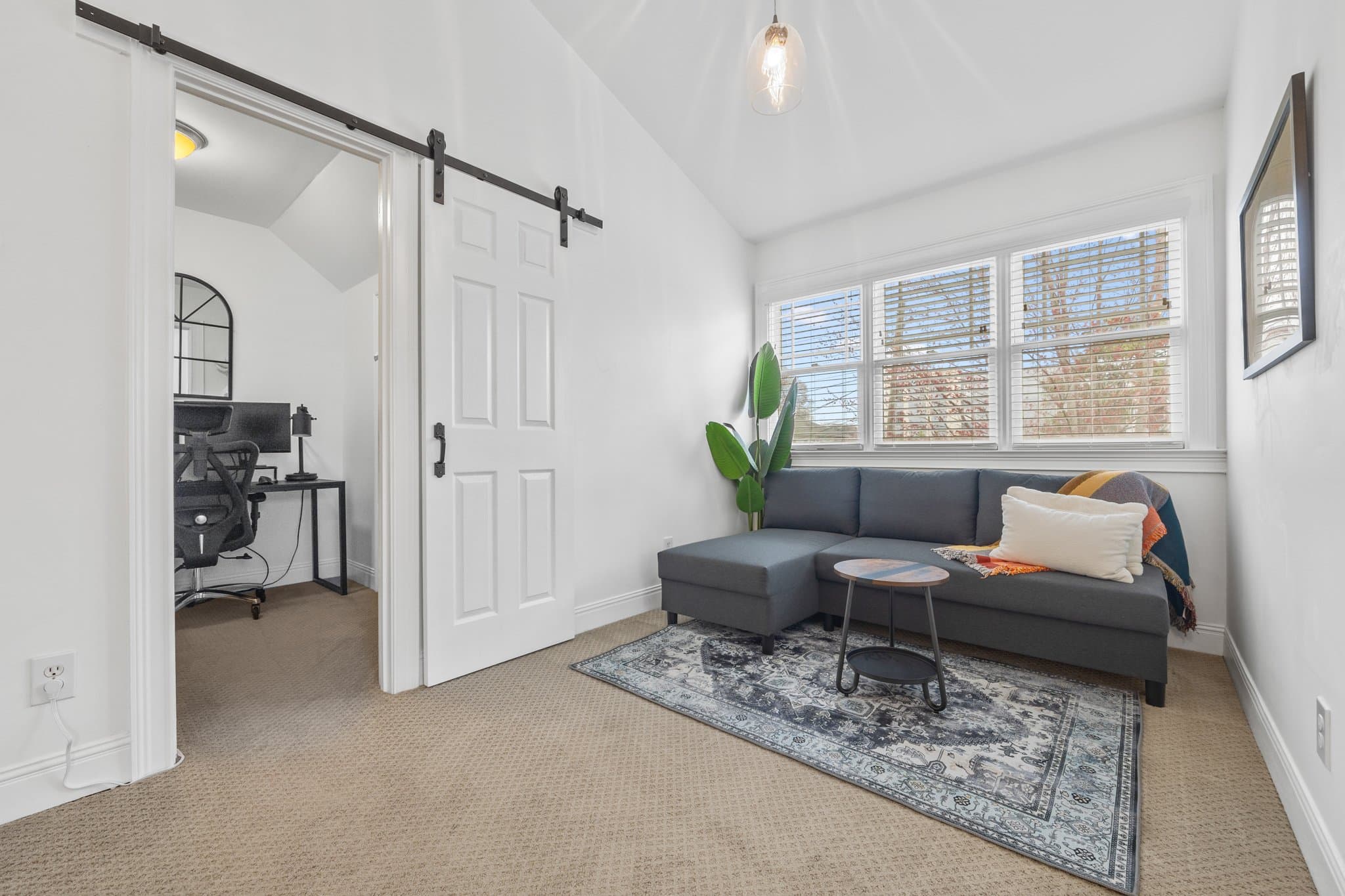 Atlanta House: 144 Holiday Ave NE