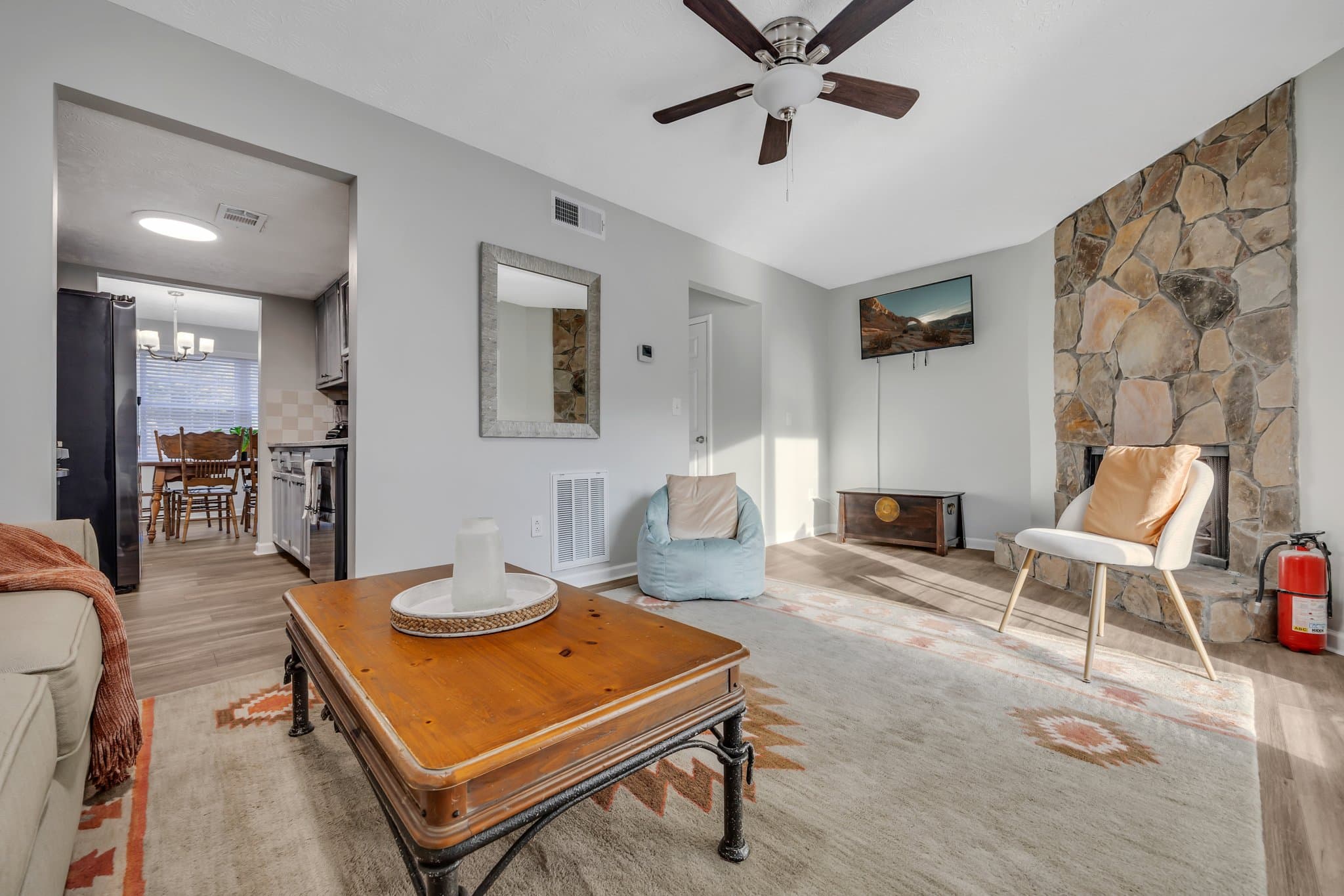 Atlanta House: 8802 Long Beach Cir