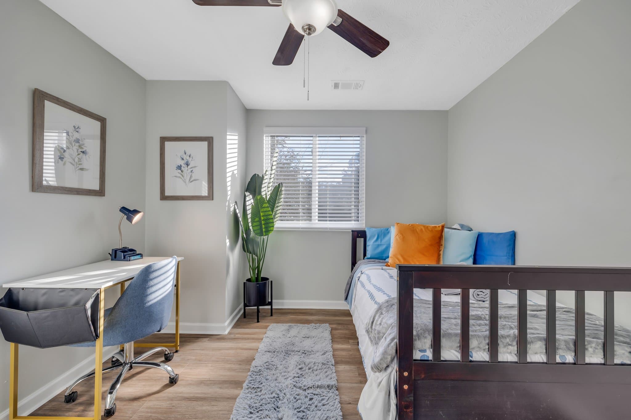 Atlanta House: 8802 Long Beach Cir
