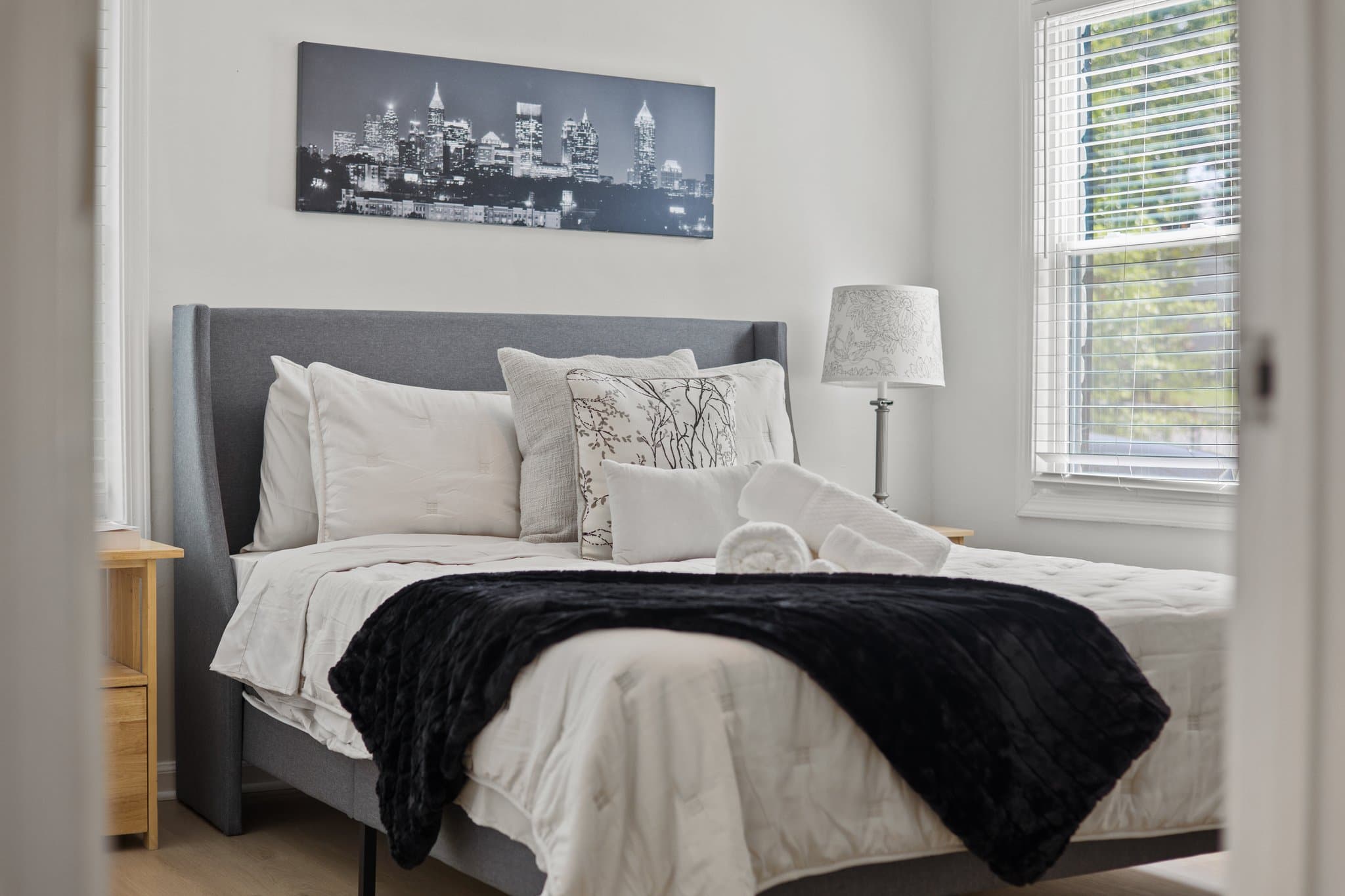 Atlanta House: 1346 Lorenzo Drive