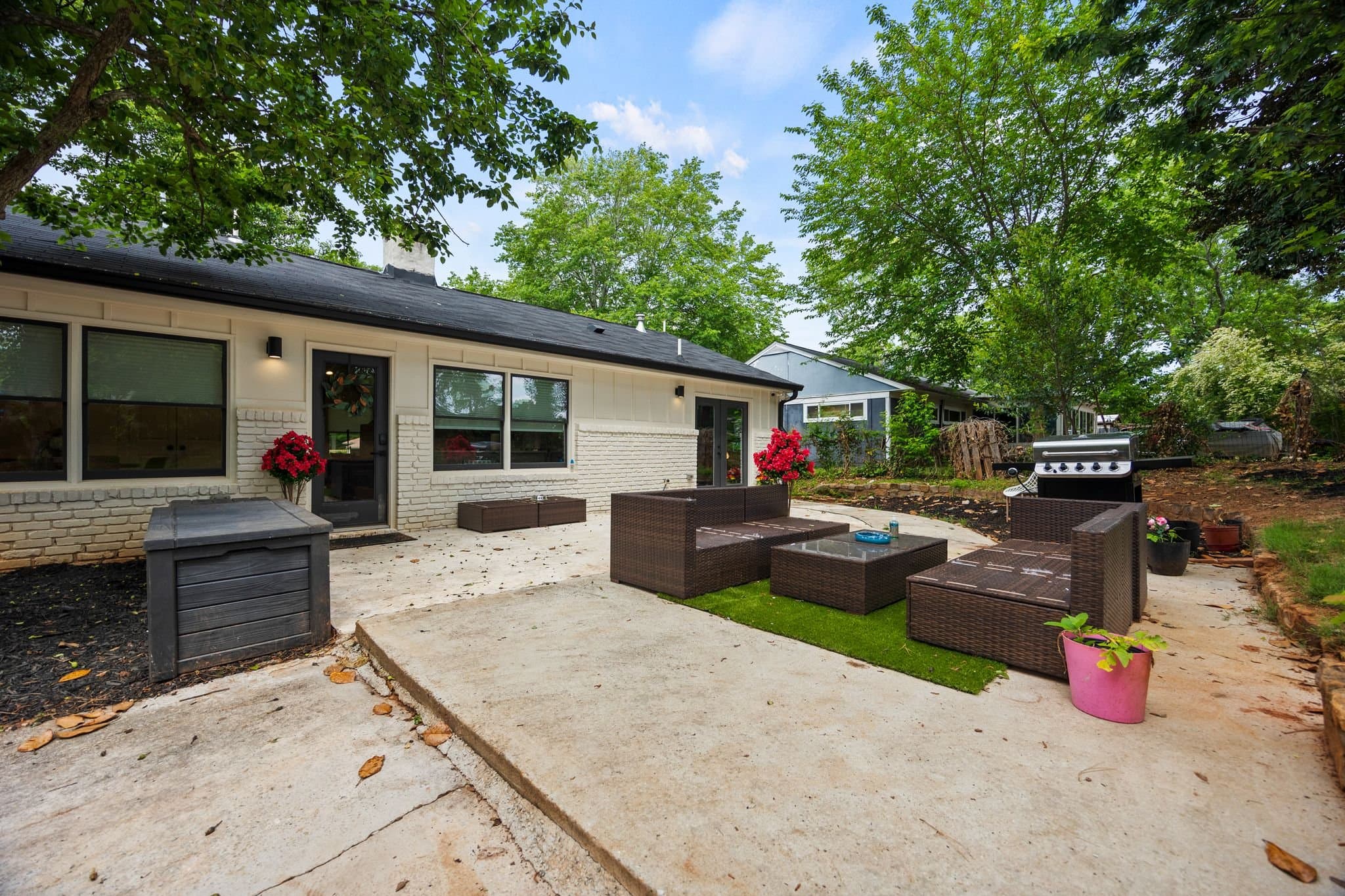 Decatur House: 1212 Richard Rd