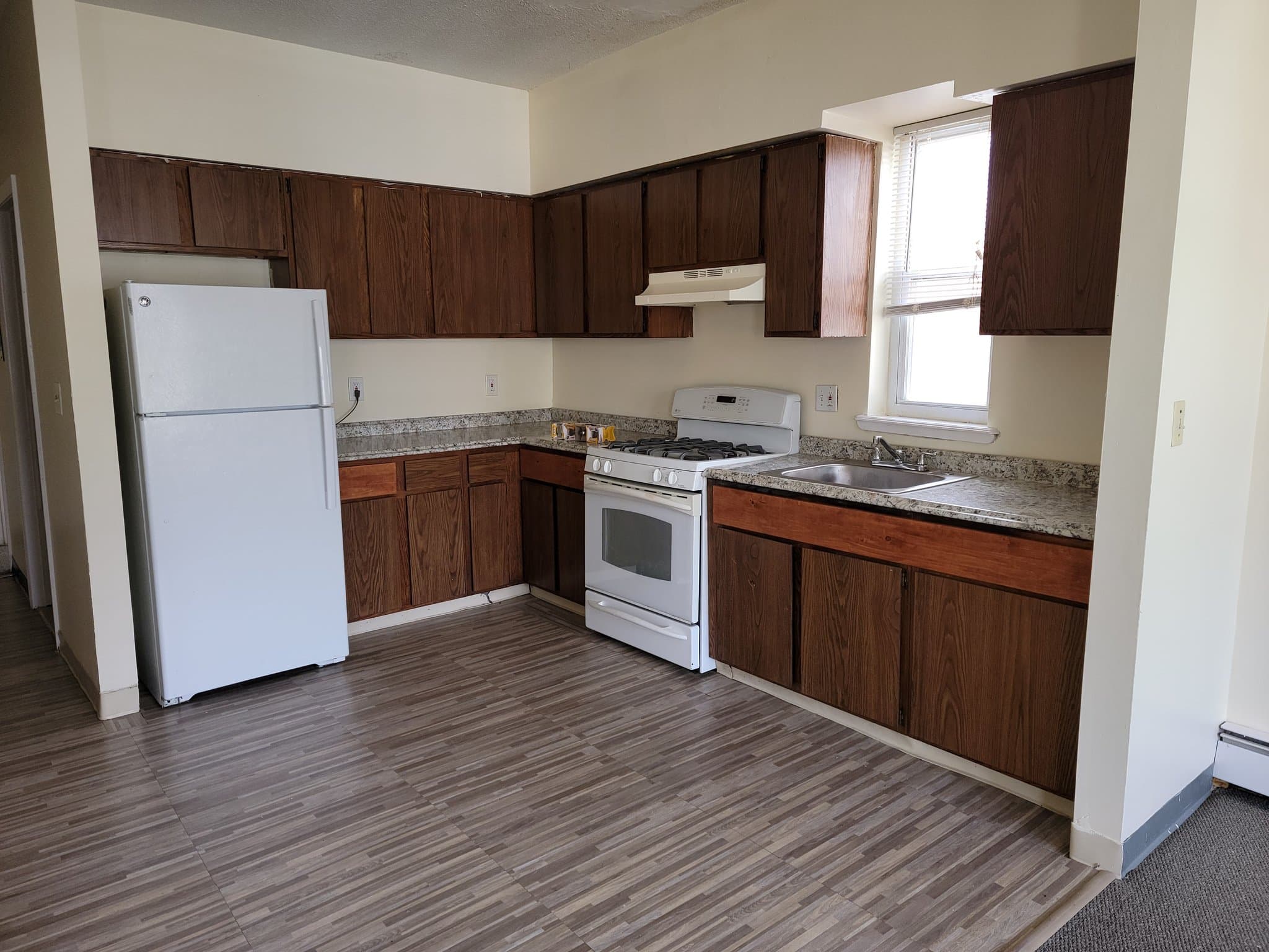 HARTFORD Apartment: 43 LENOX ST