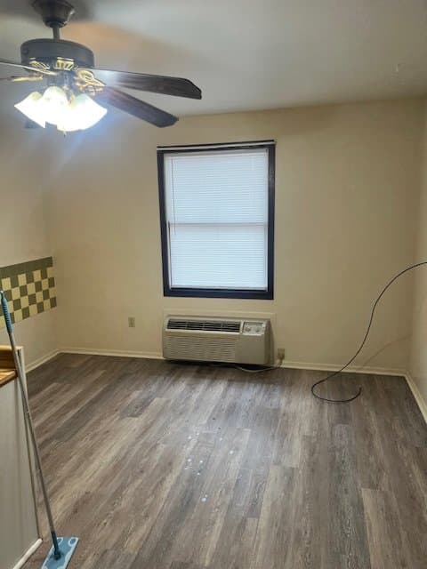 Butler Apartment: 105 Chicora Rd