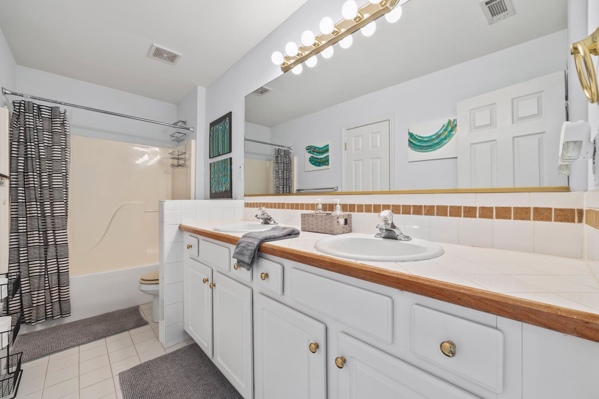 Ellenwood House: 2269 Sage Place