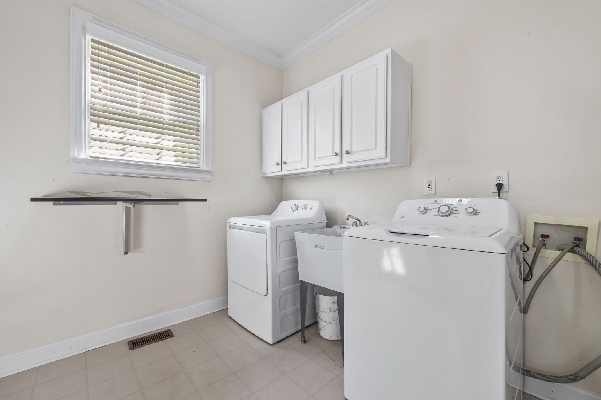 Ellenwood House: 2269 Sage Place