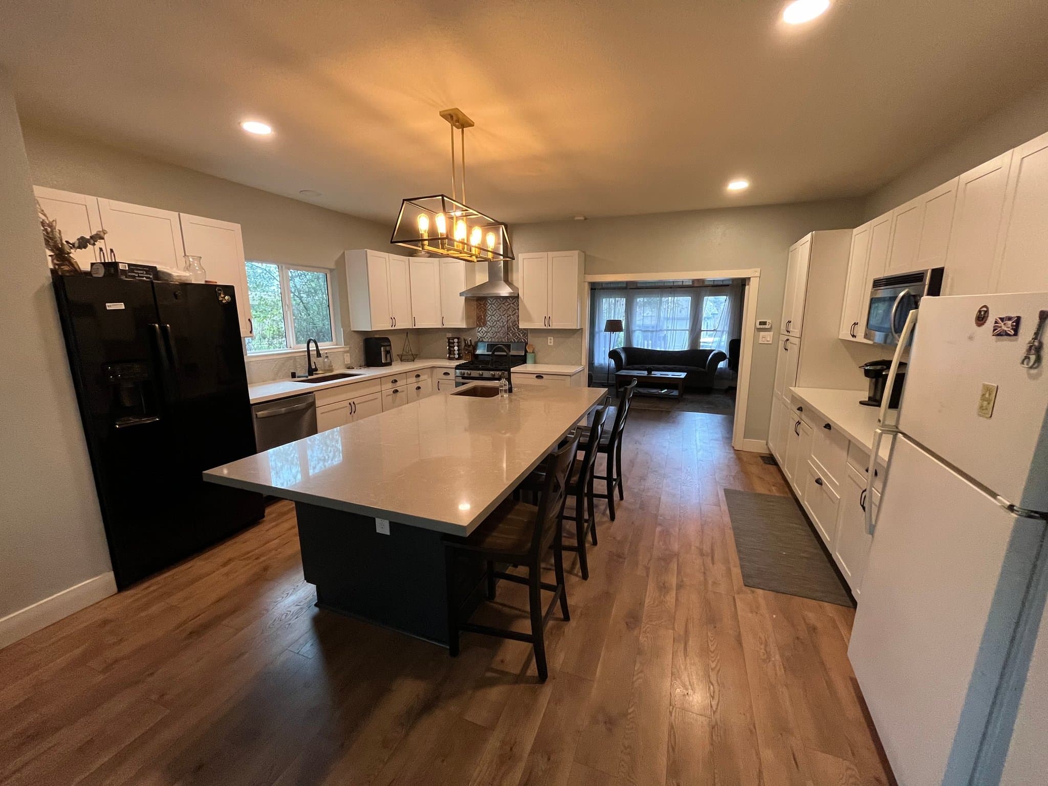 Fair Oaks Single Room: 4059 Ridge St