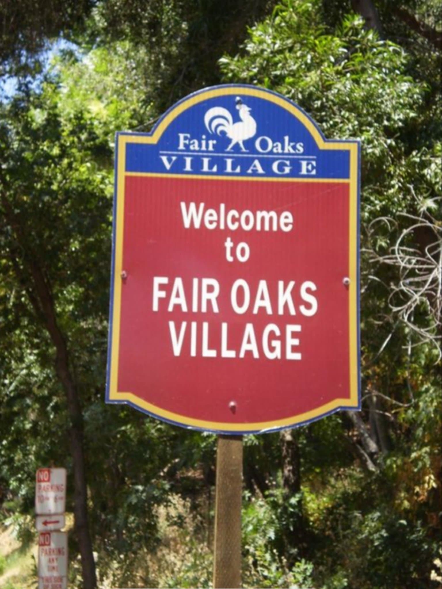 Fair Oaks Single Room: 4059 Ridge St