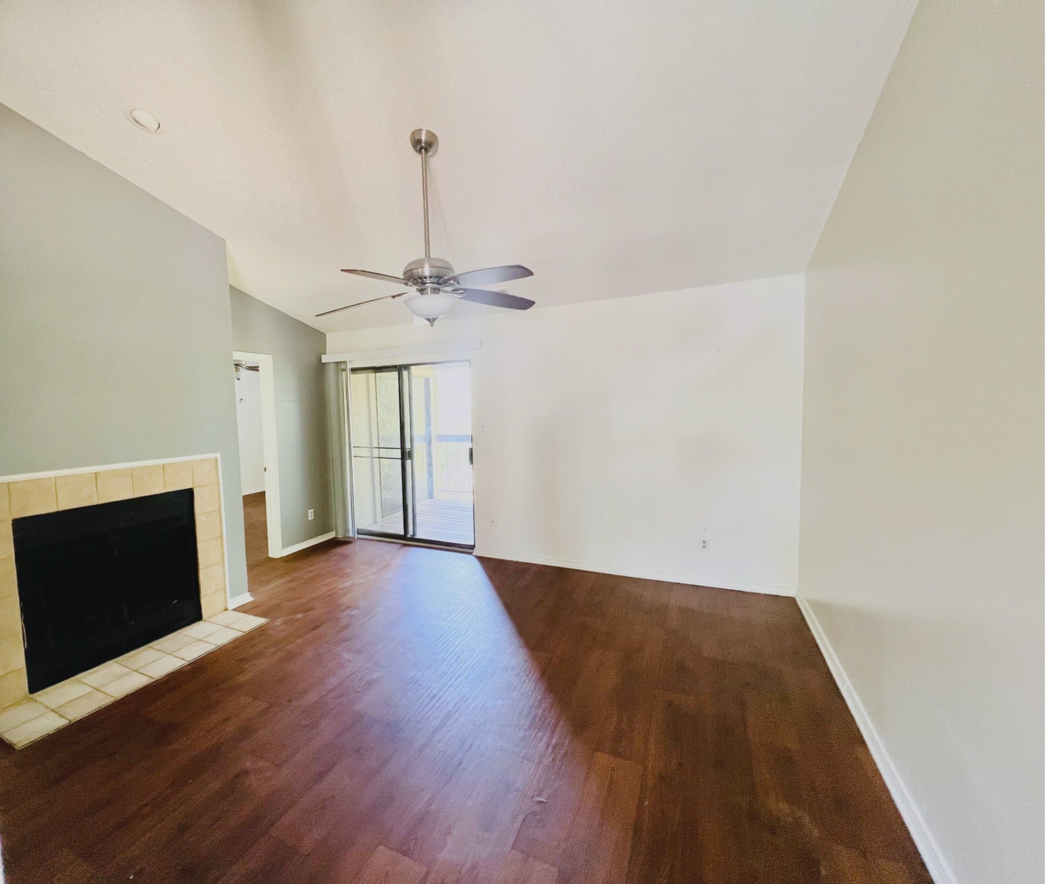 New Braunfels Apartment: 653 Loop 337