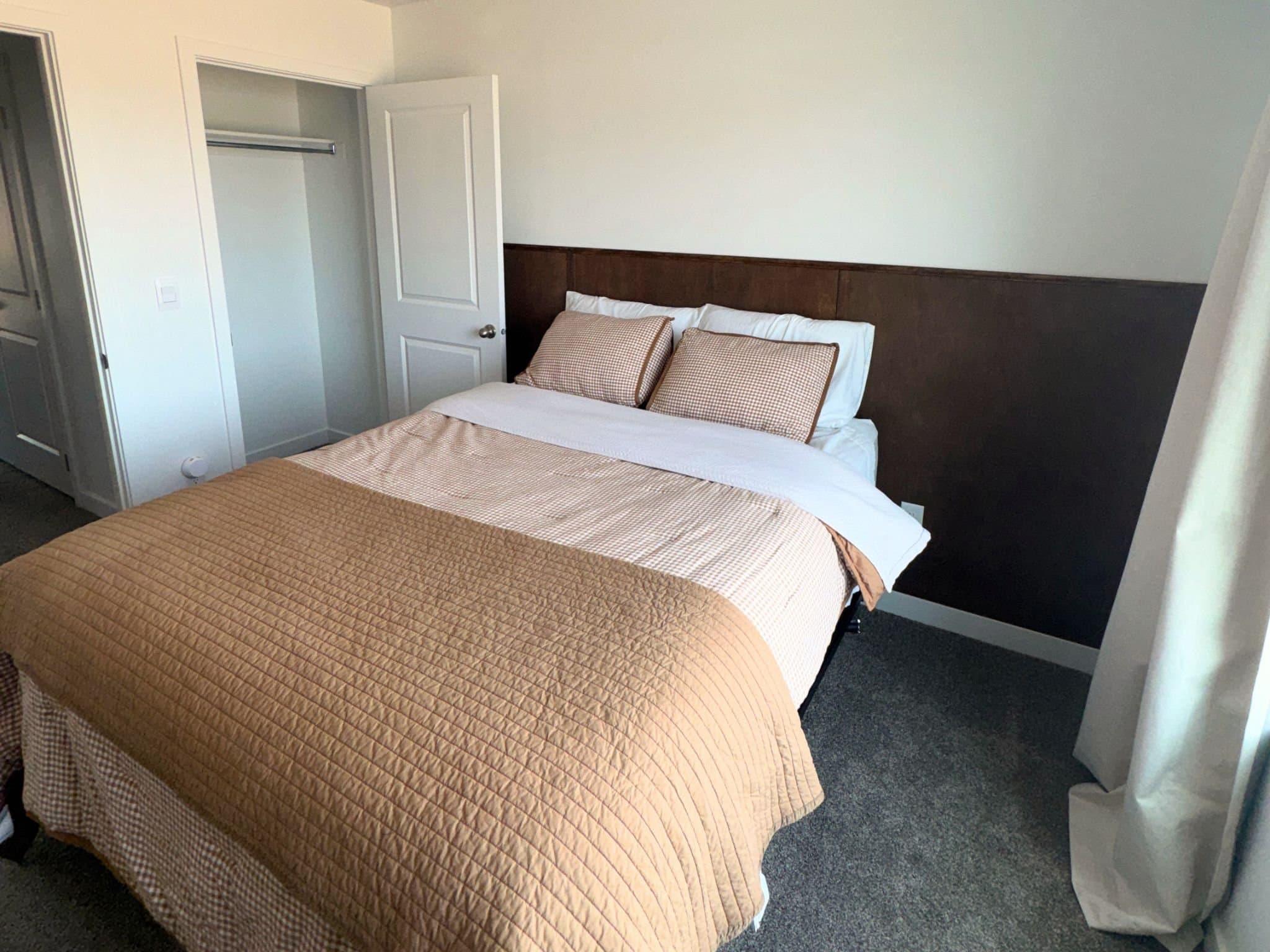 Washington Townhome: 1824 S Wolverine Way