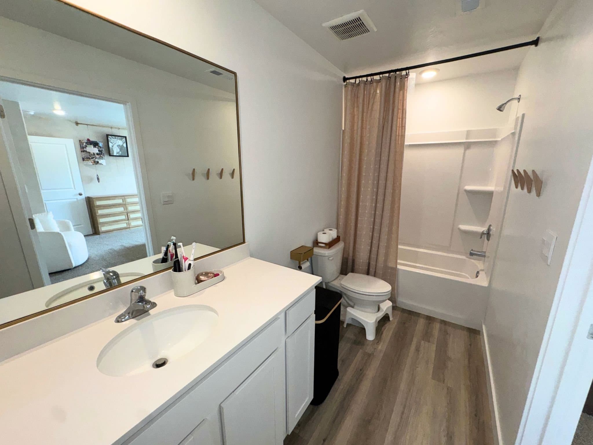 Washington Townhome: 1824 S Wolverine Way
