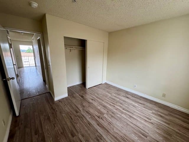 Los Angeles Apartment: 3325 Andrita St