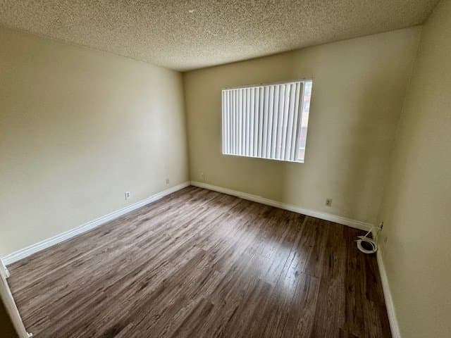 Los Angeles Apartment: 3325 Andrita St